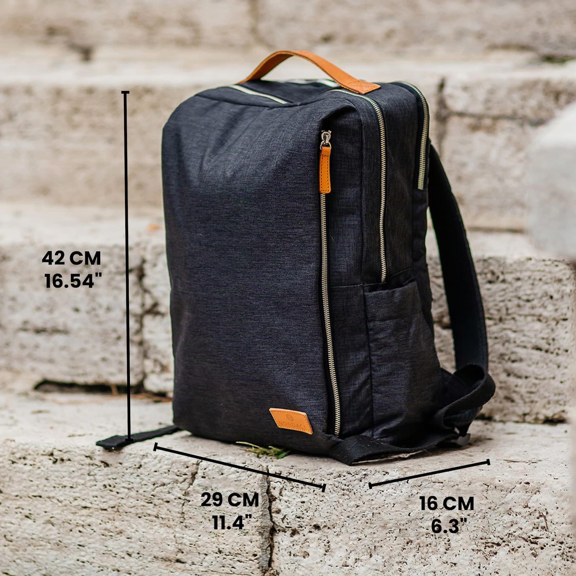 Nordace Siena - Zaino per computer portatile da 15,6 pollici, unisex, con porta di ricarica USB, impermeabile, per tutti i giorni, viaggi o lavoro