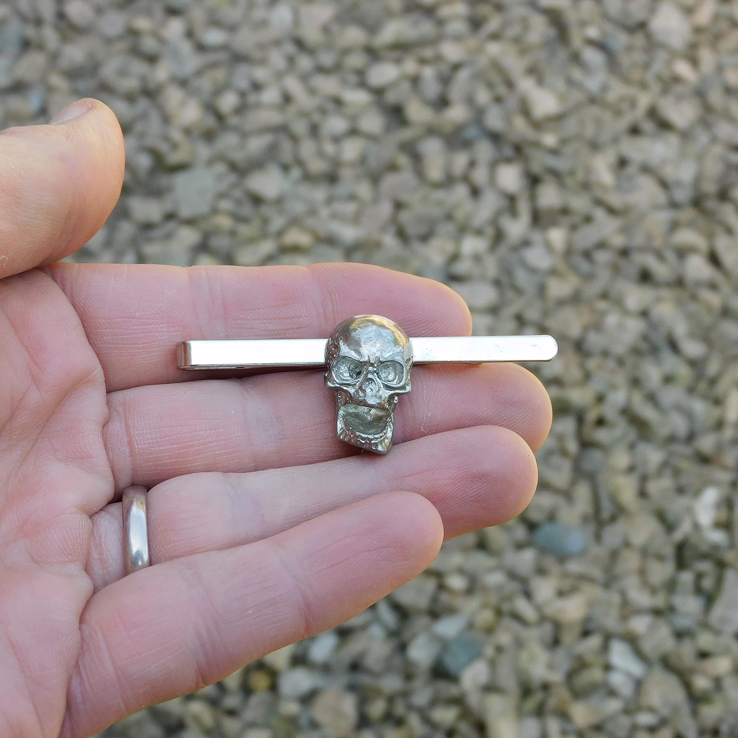 Les Etains De Jumilhac Pendentif Pentacle, Pendentif Surfeur, Fait Main, En Etain, Fabrication