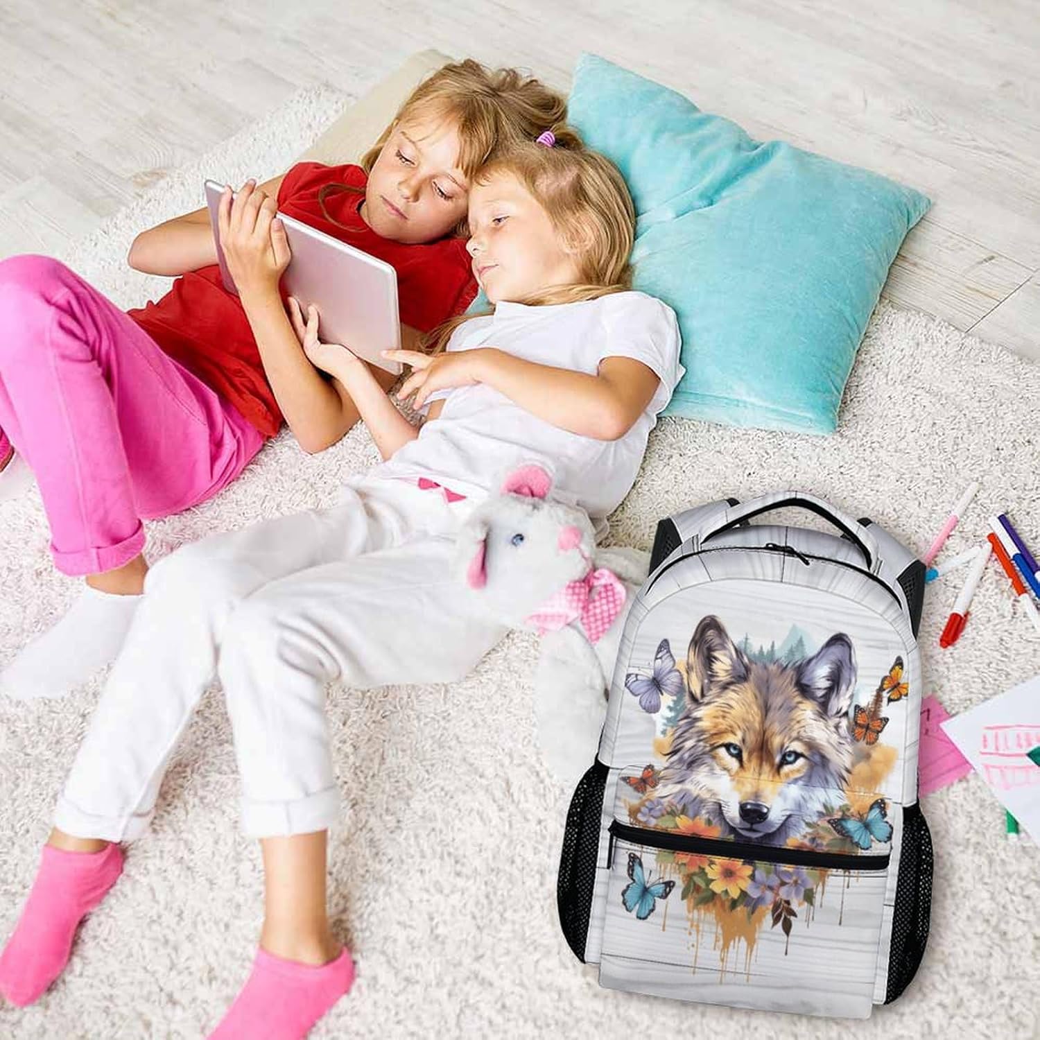 Kids Backpack for Boys Girls, 17 Inches Wolf School Backpacks Gift for Wolf Lovers, White Cute Bookbag with Adjustable Straps for Elementary, Middle School
