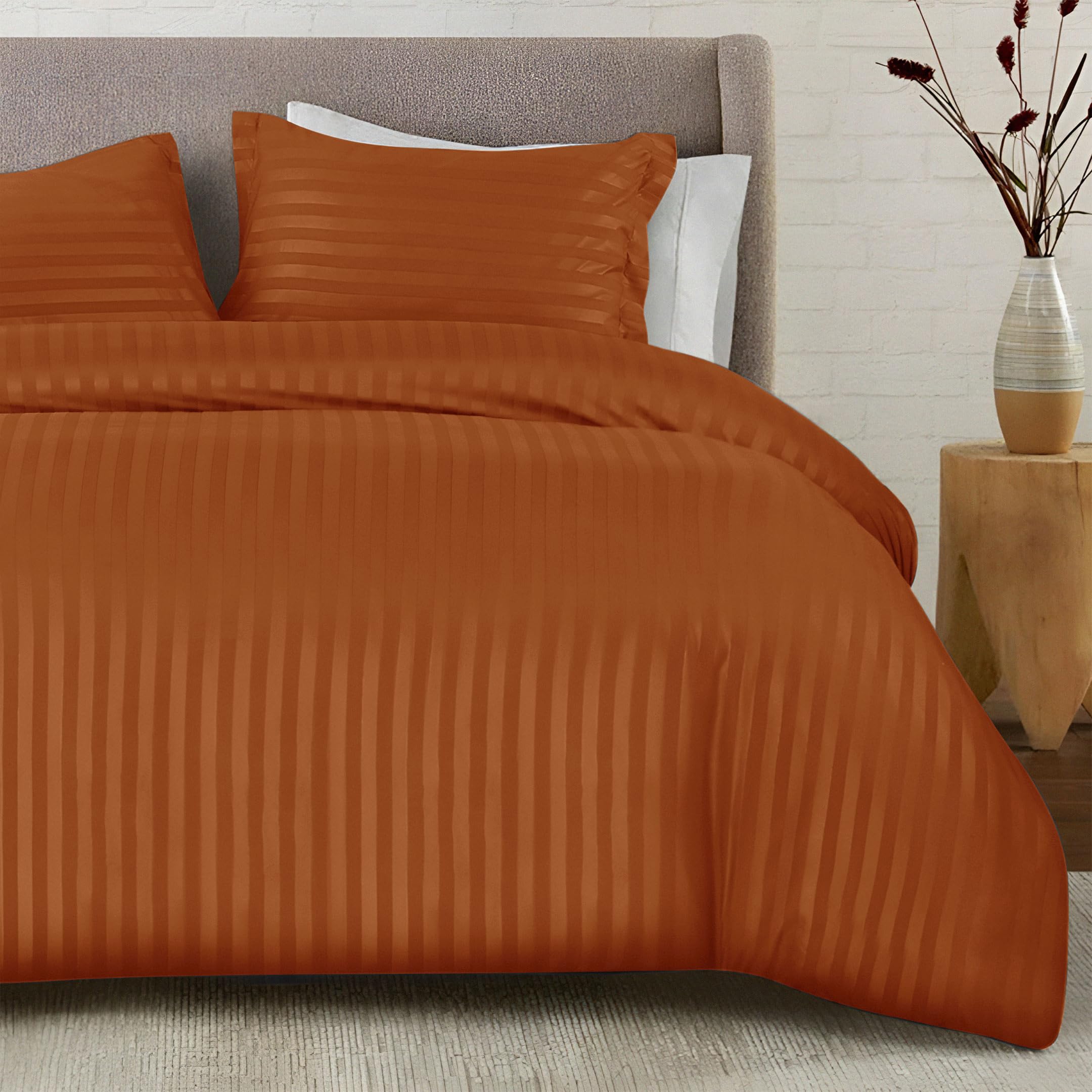 QATAN Premium Hotel Quality Satin Stripe Duvet Cover Set Double with Pillowcases | Reversible Hypoallergenic Soft Quilt Bedding | Easy Care Breathable Luxury Linen (Rust, Double)