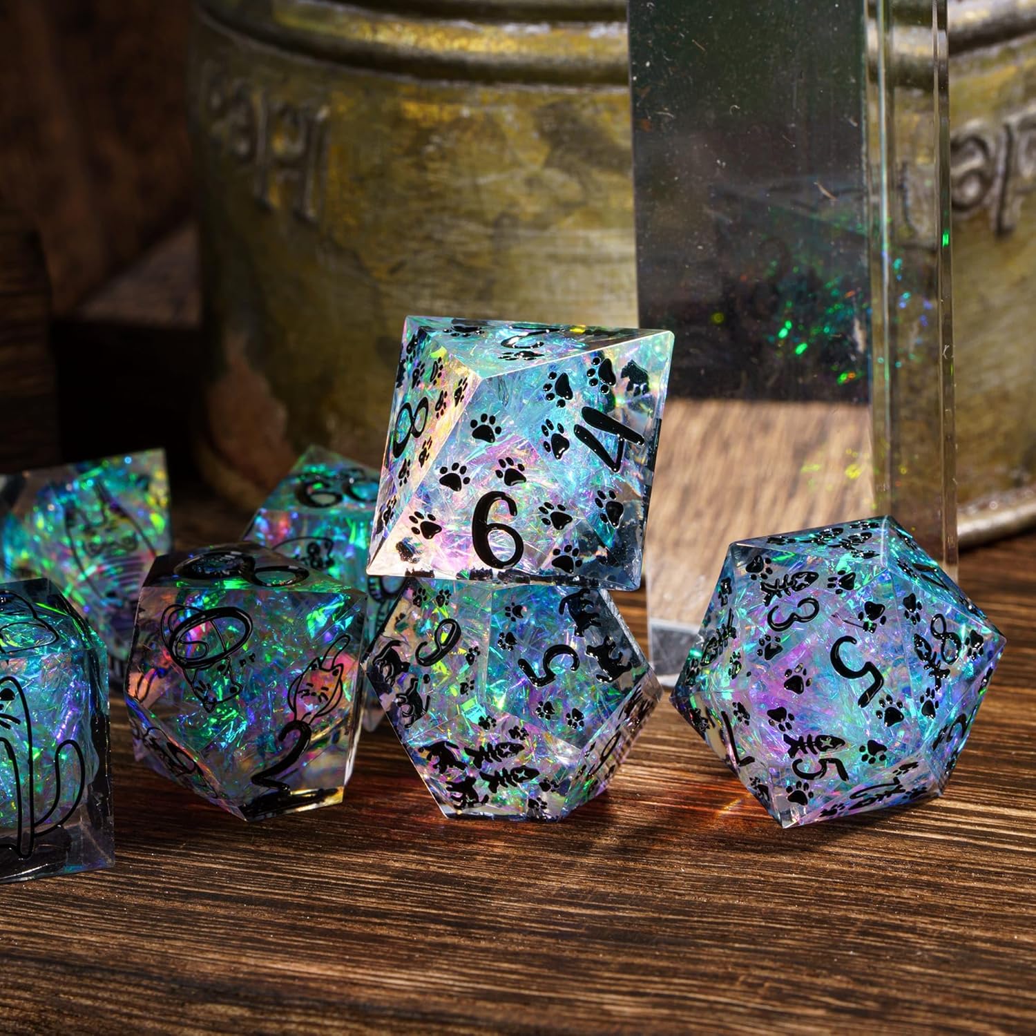 Cusdie 7-Die Sharp Edges DND Dice Set, Cat Pattern Polyhedral D&D Dice Set for DND TTRPG Role Playing Games