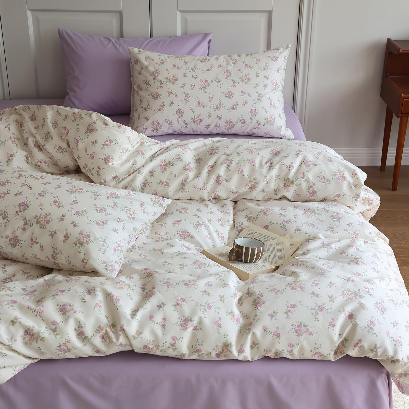 Vintage Garden Floral Comforter Set Full Size Cute Pink Floral Bedding Comforter Soft Fluffy Reversible Botanical Flowers Comforter with 2 Pillowcases Boho Cottagecore Bedding Full Comforter Set — image 1