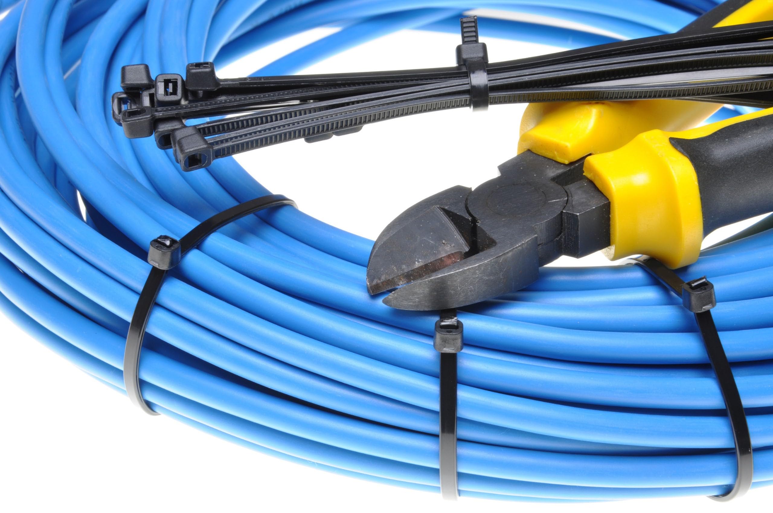 Bridas de plástico de poliamida, Bridas negras para cables, anchura 4,8 mm (370x4,8 mm- 2000 piezas)