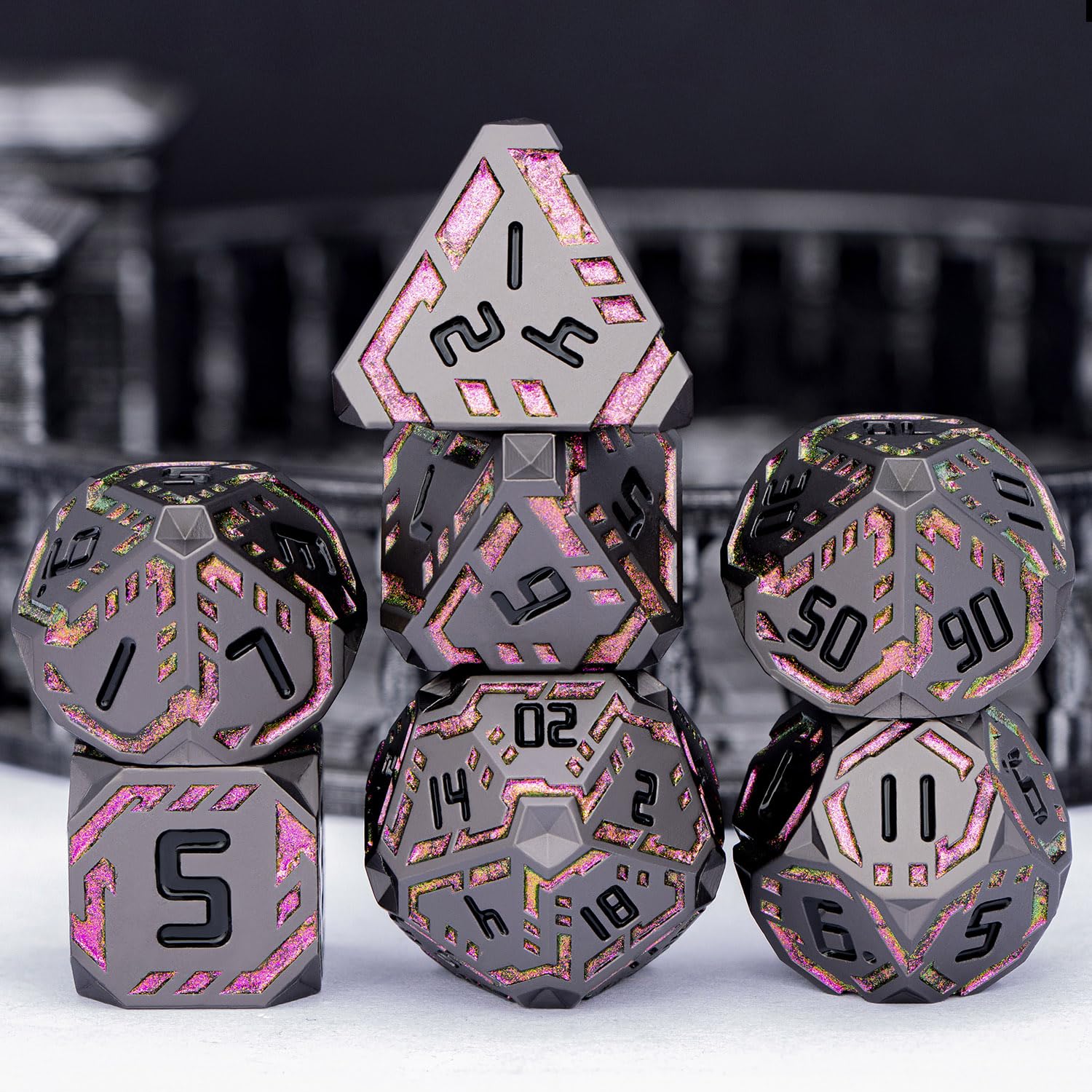 Set di 7 dadi fantascientifici in metallo poliedrici a strisce, per giochi di ruolo, Dungeons Dragons, con confezione regalo D6, D8, D10, D12, D20 (nero e viola)