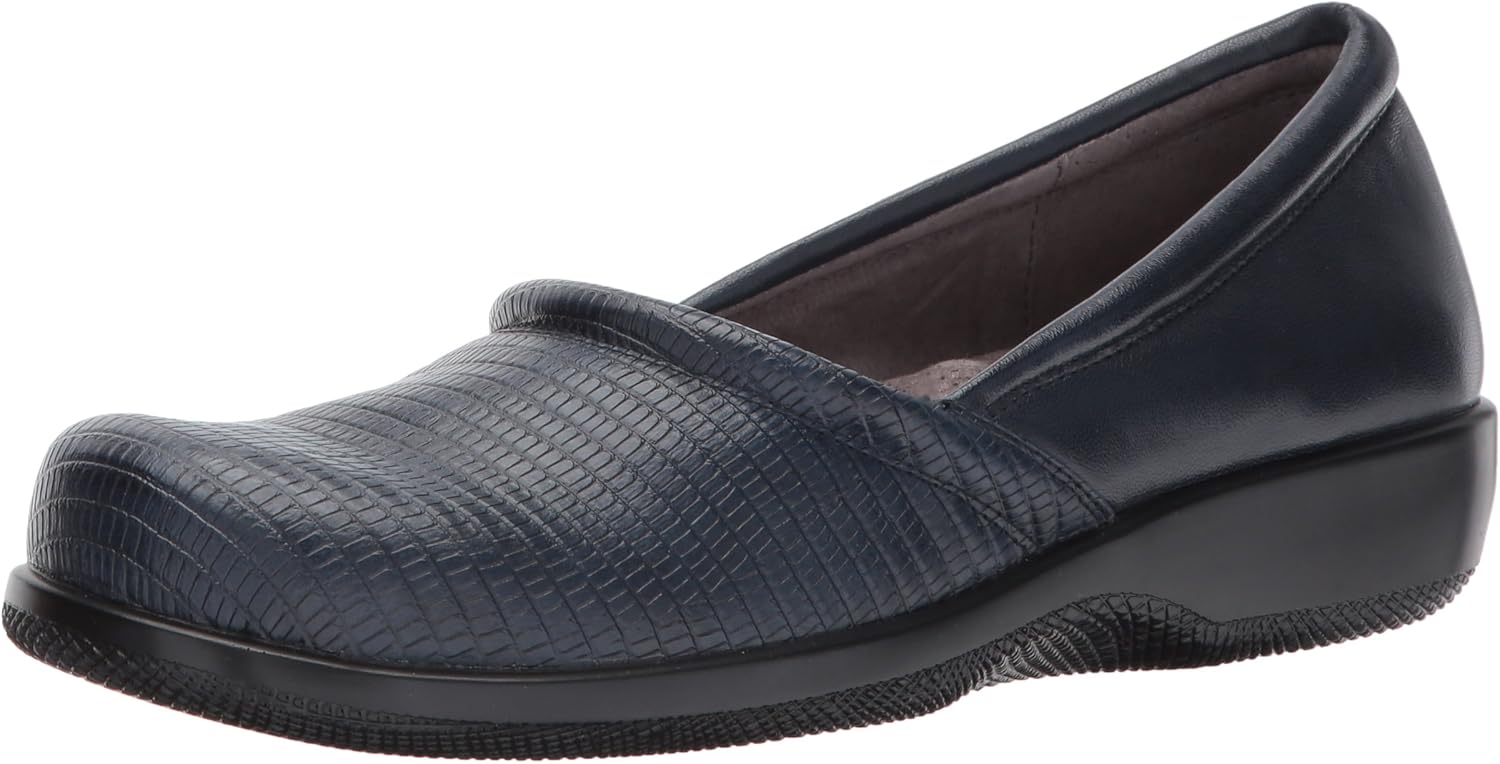 SoftWalk Women's Adora Flat, Navy, 9.5 Wide