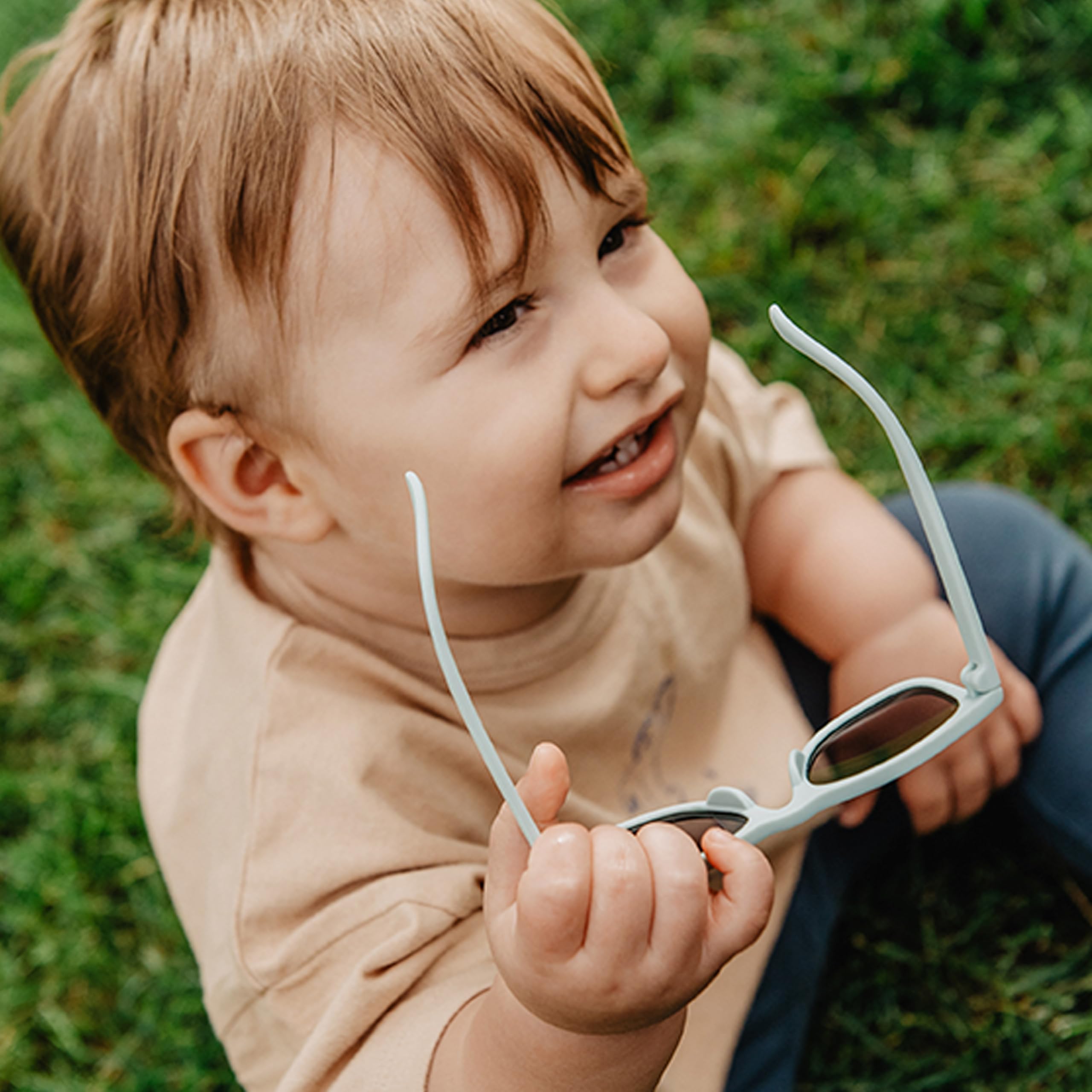 Suavinex, Gafas de Sol para Niños y Niñas de 2 a 3 Años, Bebés de 24 a 36 Meses, Polarizadas, Filtro UV 400, 100% Protección Rayos UVA y UVB, con Funda Incluida, Flexibles y Ligeras