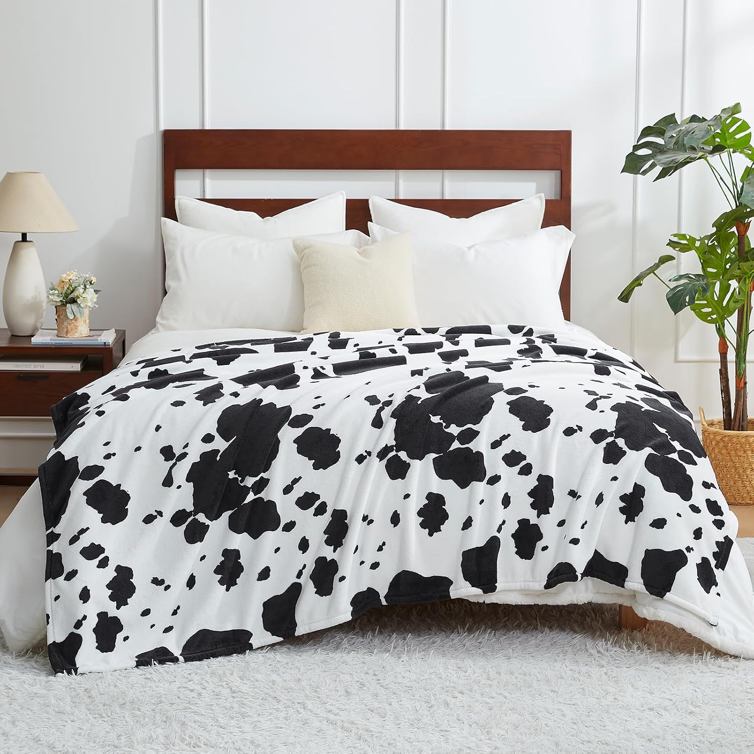 Cozy Bliss Cow Print Throw Blanket Non Shedding MilkyPlush™ Fleece 330GSM Thick Blankets Western Room Decor Super Soft Warm for Adults Kids Girl Gifts Bedroom Couch Sofa Travel Black White 108"x90"