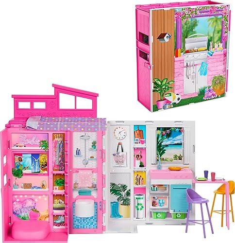 Barbie Juego de casa de muñecas, casa escapada con 11 accesorios que incluyen 2 sillas, 4 áreas de juego y juego de 360 grados