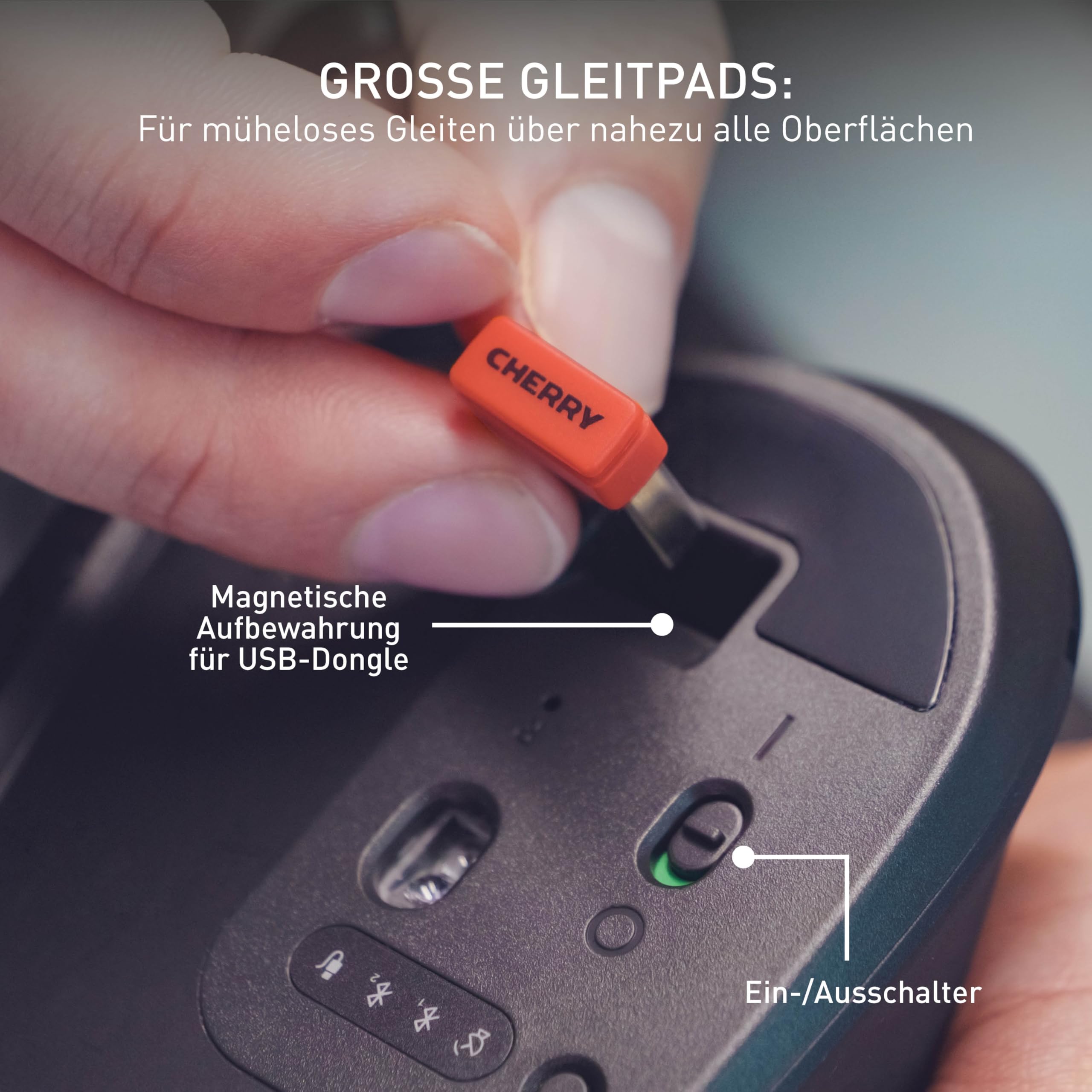 CHERRY Stream Mouse Ultimate, Kabellose Ergonomische Maus, Schwarz | Rechtshändermaus, Multi-Device-Funktion für 4 Geräte, Bluetooth, 2,4 GHz & Kabel, Anpassbares Scrollrad, Wiederaufladbar