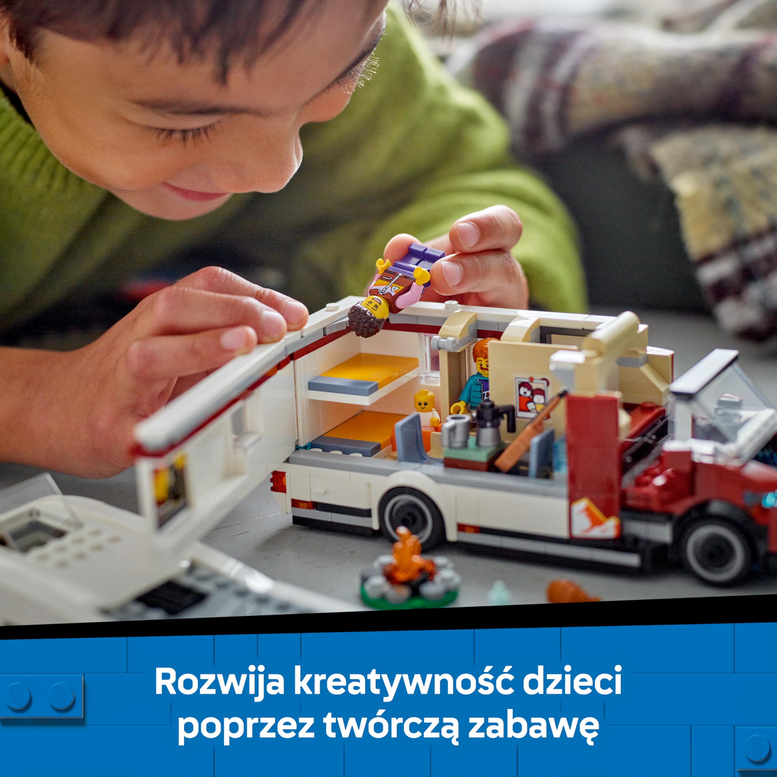 LEGO City Wakacyjny Kamper Pełen Przygód, Konstrukcyjna Zabawka dla Dziecka do Zbudowania, Pojazd z Minifigurkami i Akcesoriami, Kreatywny Prezent dla 6-latka, dla Chłopca i Dziewczynki, 60454