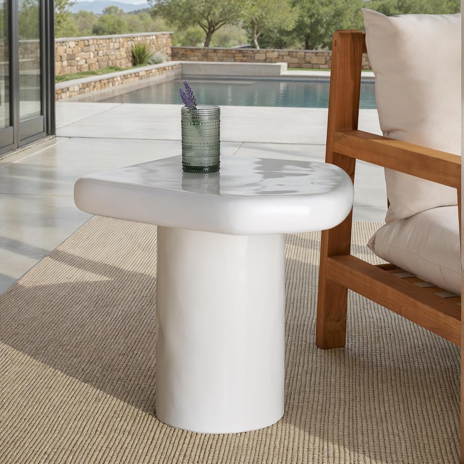 SAFAVIEH Couture Collection - Rhianna White Concrete Accent Table, Sculptural Side Table, Modern Design (SFV2608A)