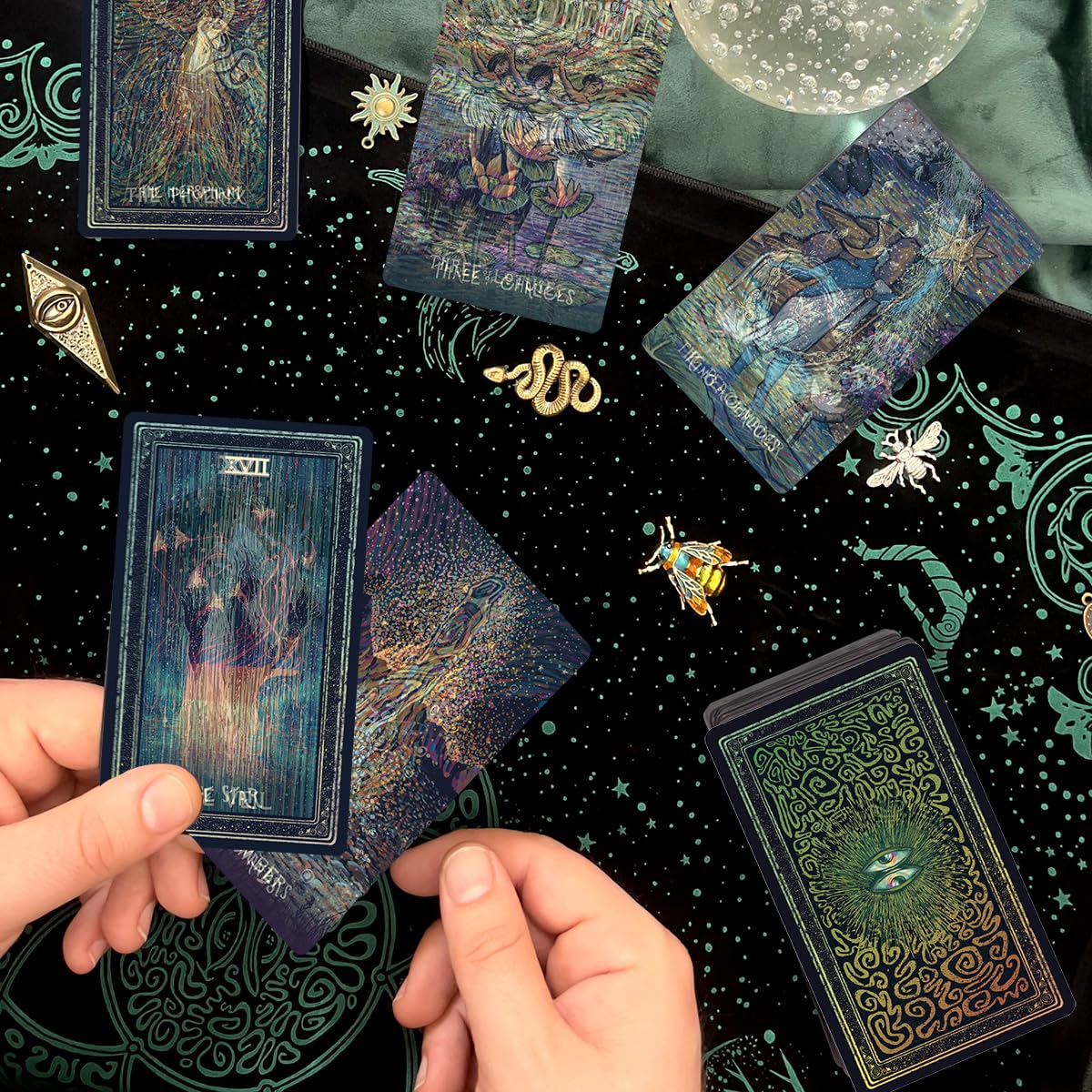 Amazon.co.jp: Mirra Visions:レンズタロット&オラクルデッキと