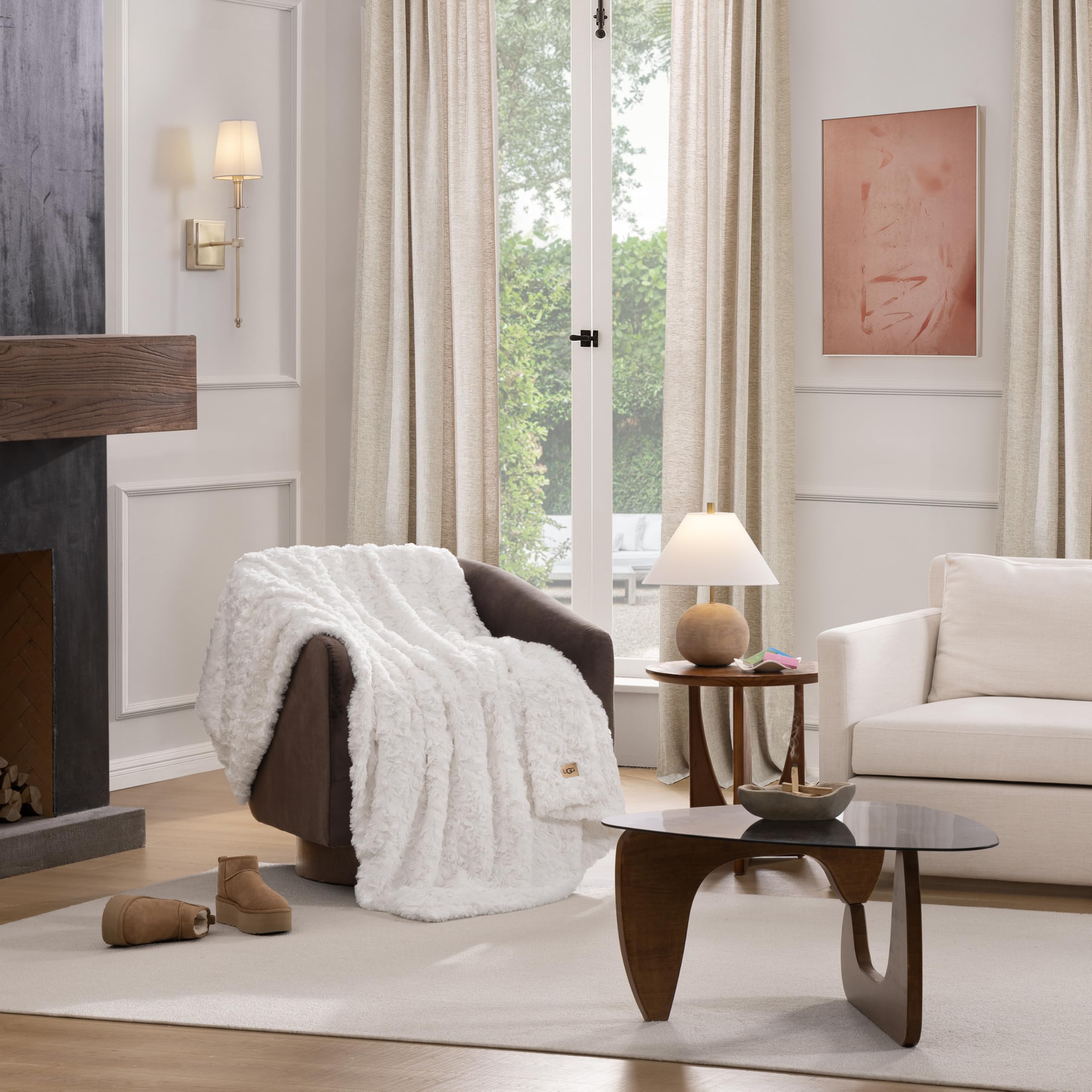 UGG Adalee 10483 - Manta Reversible de Piel sintética Suave, Lujosa, acogedora, esponjosa, mullida, Estilo Hotel, decoración del hogar, Suave, Lujosa y cómoda para sofá, 70 x 50 Pulgadas, Natural