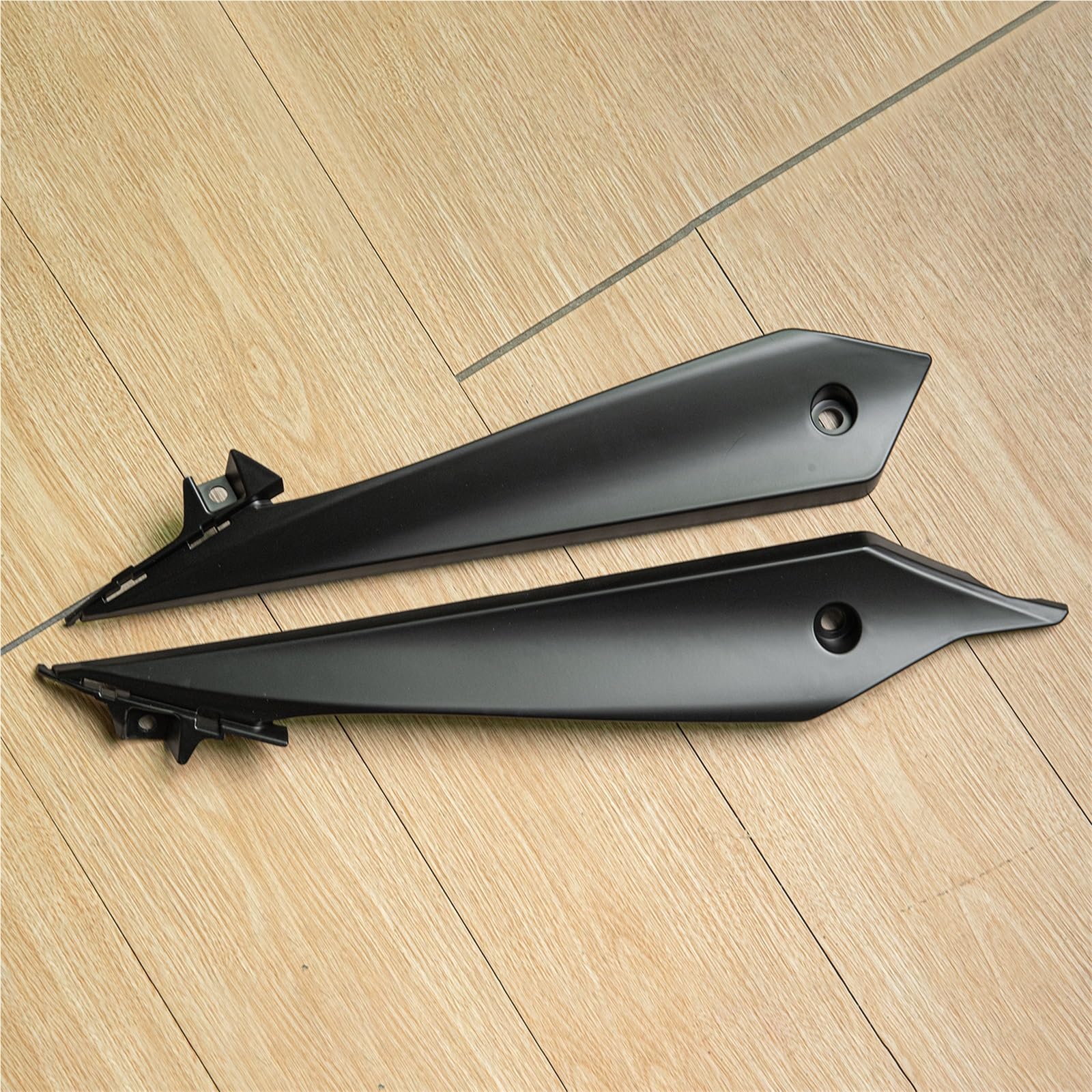 Front Bumper Splitter dachowy Pasuje do Suzuki GSXS1000 GSX S1000 2015-2020 Silnik Dolny spojler Rama Osłona boczna Owiewka