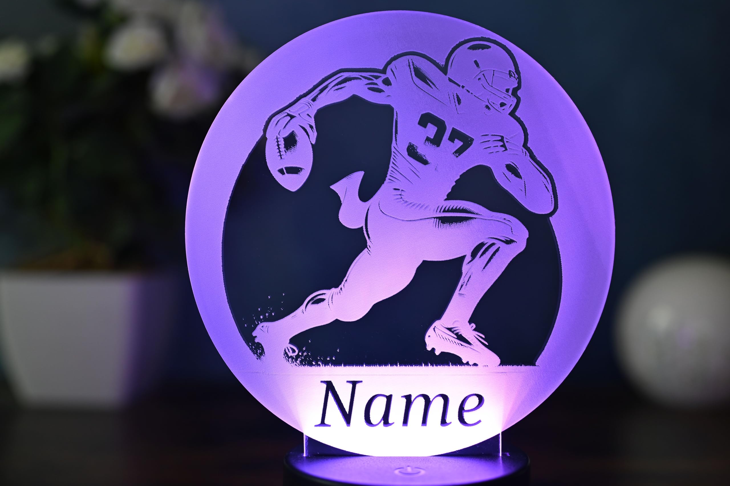 Personalisierte LED Football Lampe – Geschenkidee für American Football Spieler & NFL Fans – LED Nachtlicht mit Namen – Football Deko für Zuhause