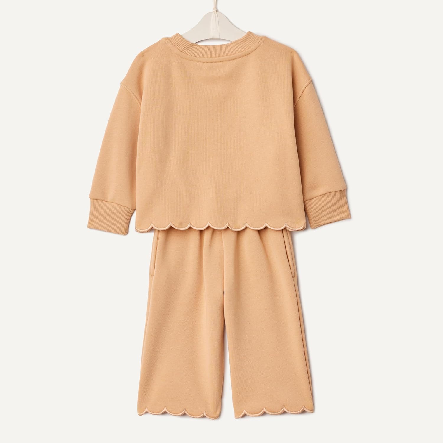 Amazon Essentials x Sofia Grainge Toddlers and Baby Girls' French Terry Pant and Top Set - Image 5