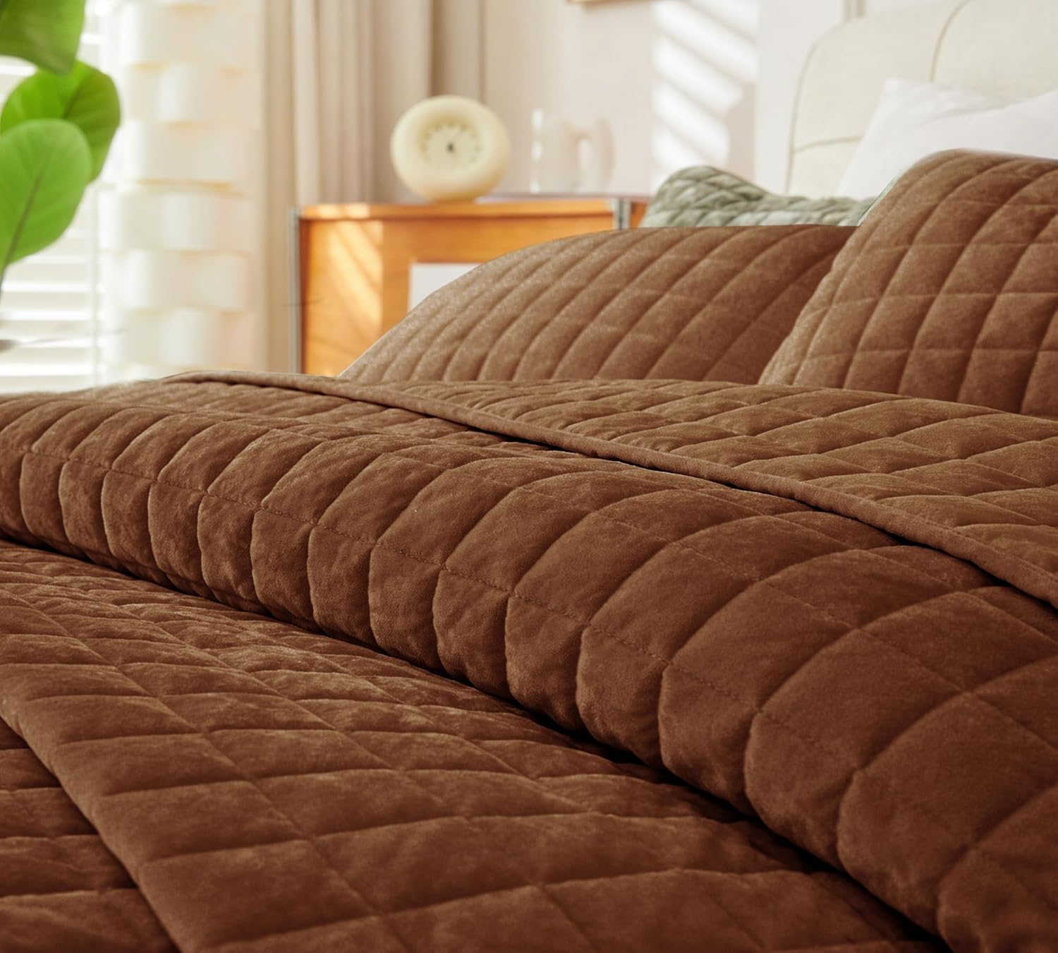 Luxurious Velvet Quilt King Size Set 98" x106" Ultra Soft Bedding Set Quilted Bedspread Coverlet with 2 Matching Pillow Shams for All Seasons,Caramel - Image 2