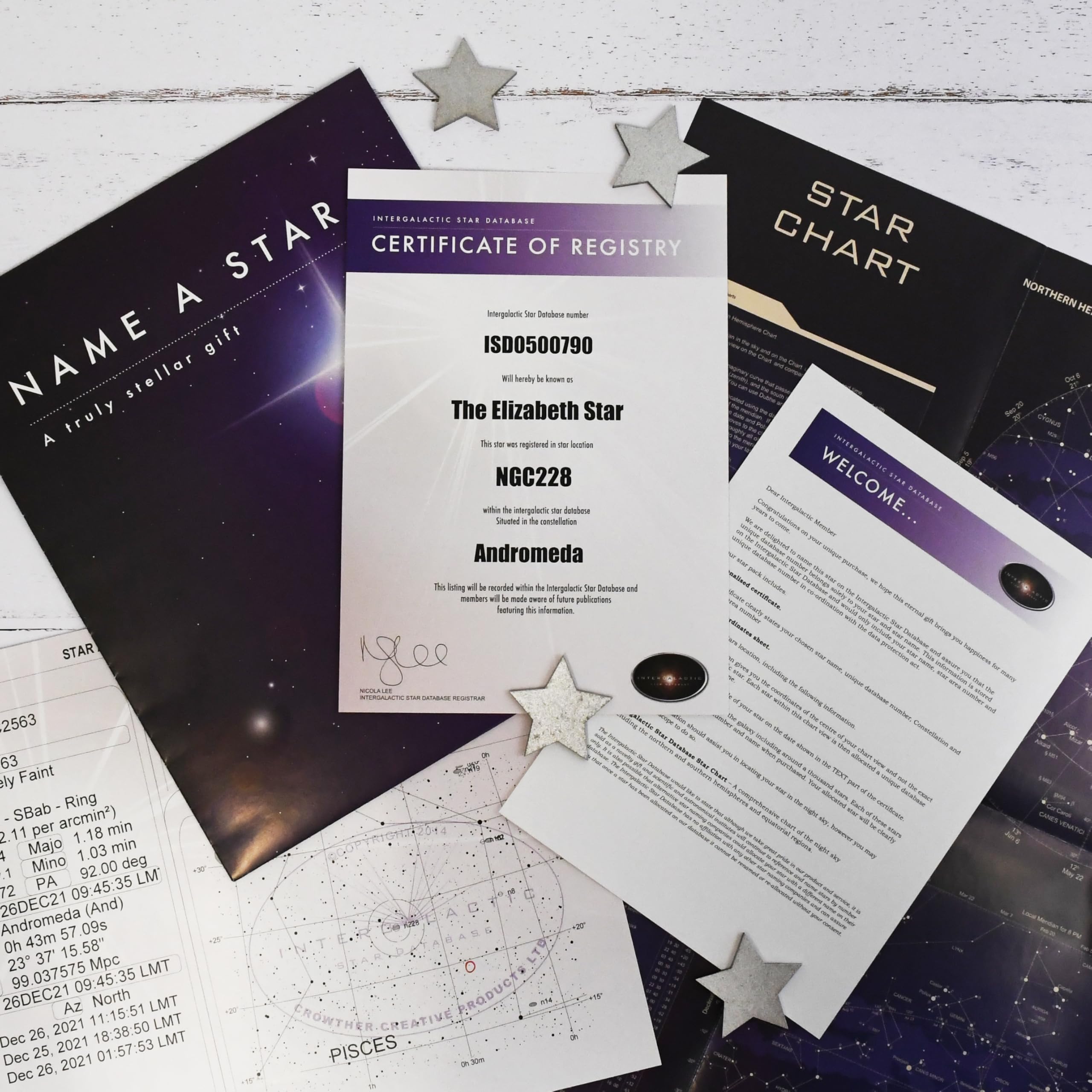 Personalised 'Name a Star' Gift β Unique Keepsake with Certificate, Star Map & Sky Poster β Ideal for Wedding, New Babies, Birthdays, Valentine's Day, Mothers day gifting