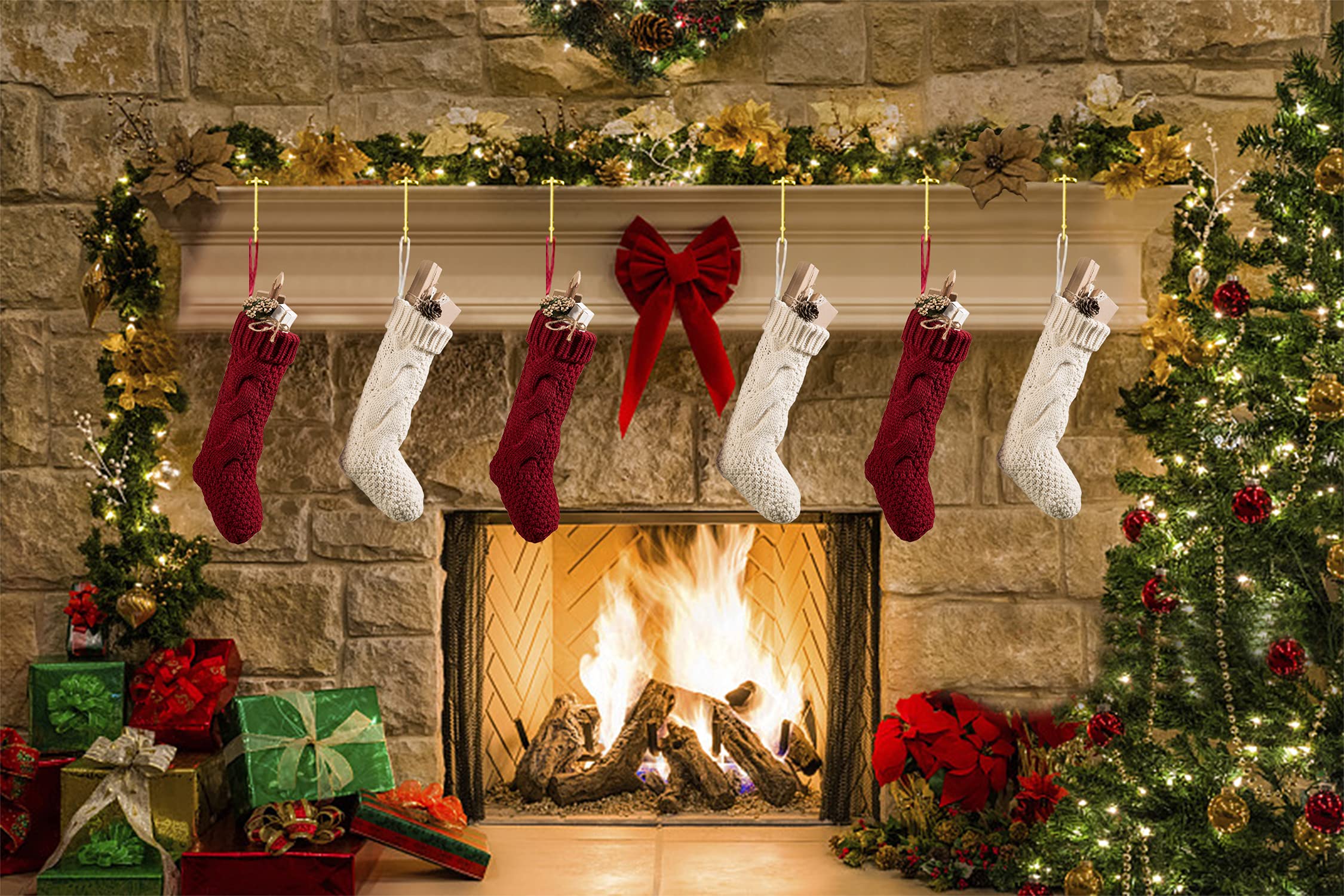 EBANKU Appendini per calze Natale per camino, 4 stili Dupporti per Calze Natale per Mensola Antiscivolo Robusti Ganci per calze per Decorazioni Natalizie per la casa, Set 4 (argento