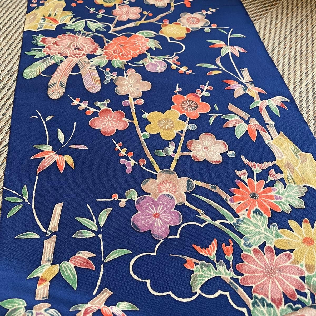 着物反物 琉球紅型 藍色 花車模様 Amazon.co.jp: 琉球紅型 本糊顔料染め 反物 藍色 花柄 : ホビー