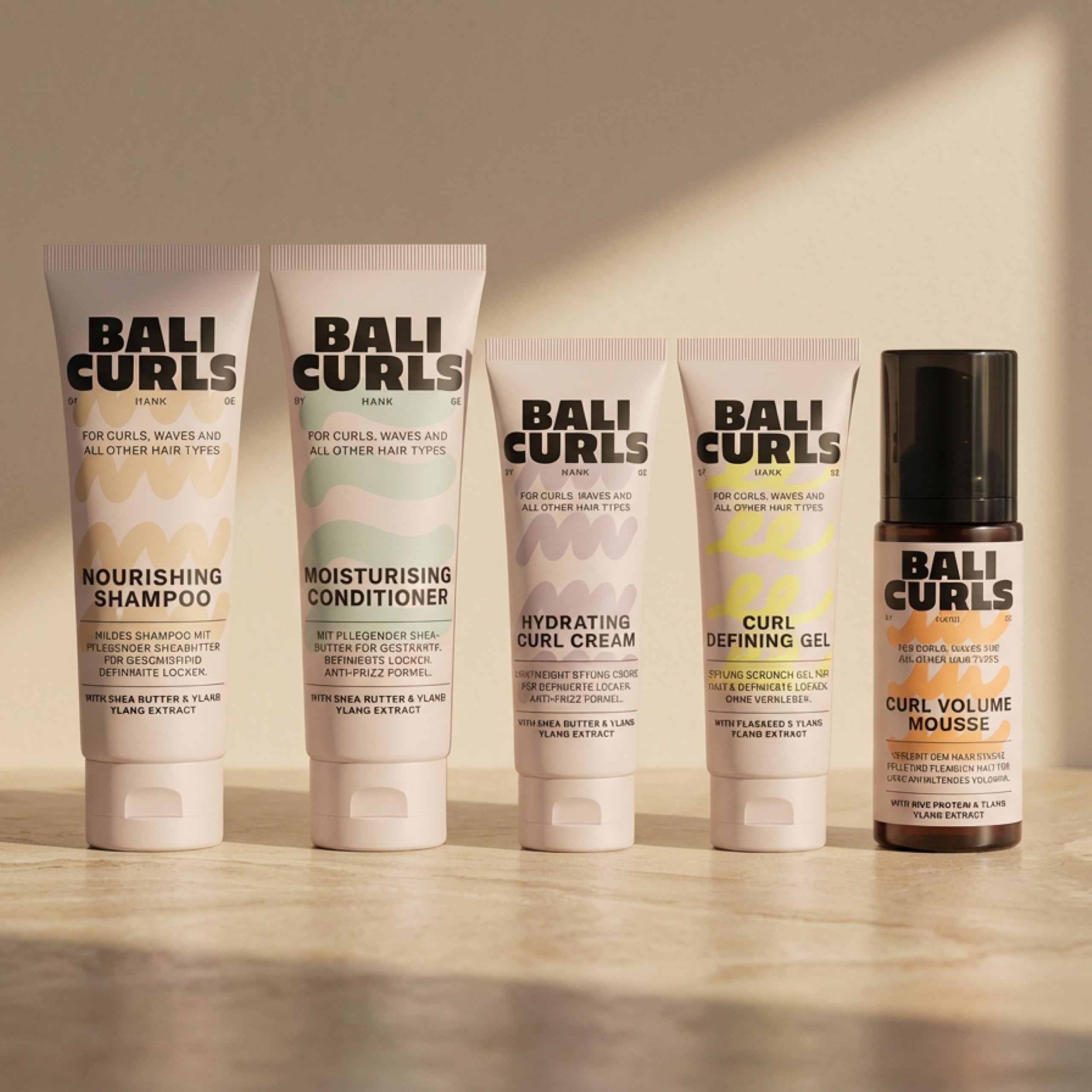 BALI CURLS Curl Travel Kit de 5 – Tailles de voyage pour des boucles définies et saines – Shampoing, après-shampoing, crème curl, gel de finition et mousse – Kit d'entretien compact pour les voyages