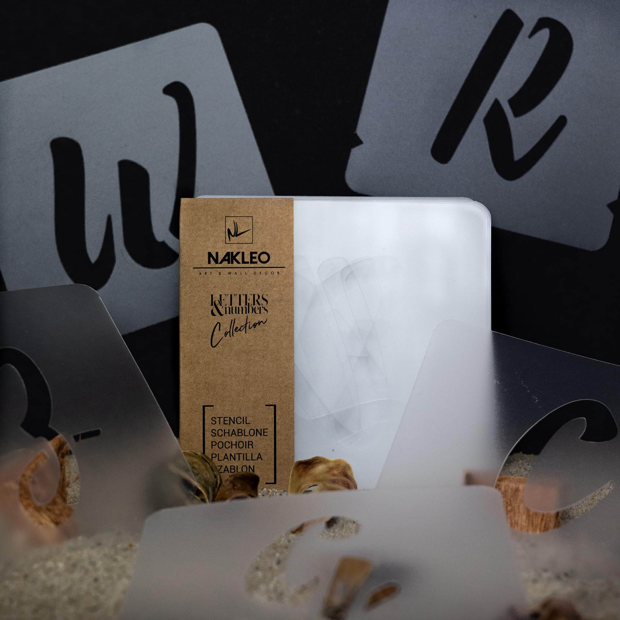 NAKLEO Szablony Malarski do Malowania Alfabet, Zestaw 42 Sztuk, 14 cm Litery & Cyfry Pismo Ręczne Duże Font, Czcionka Wielorazowy Plastik, Rysowanie Wzór Rękodzieło, DIY Dekoracje Papier Ściany Drewno