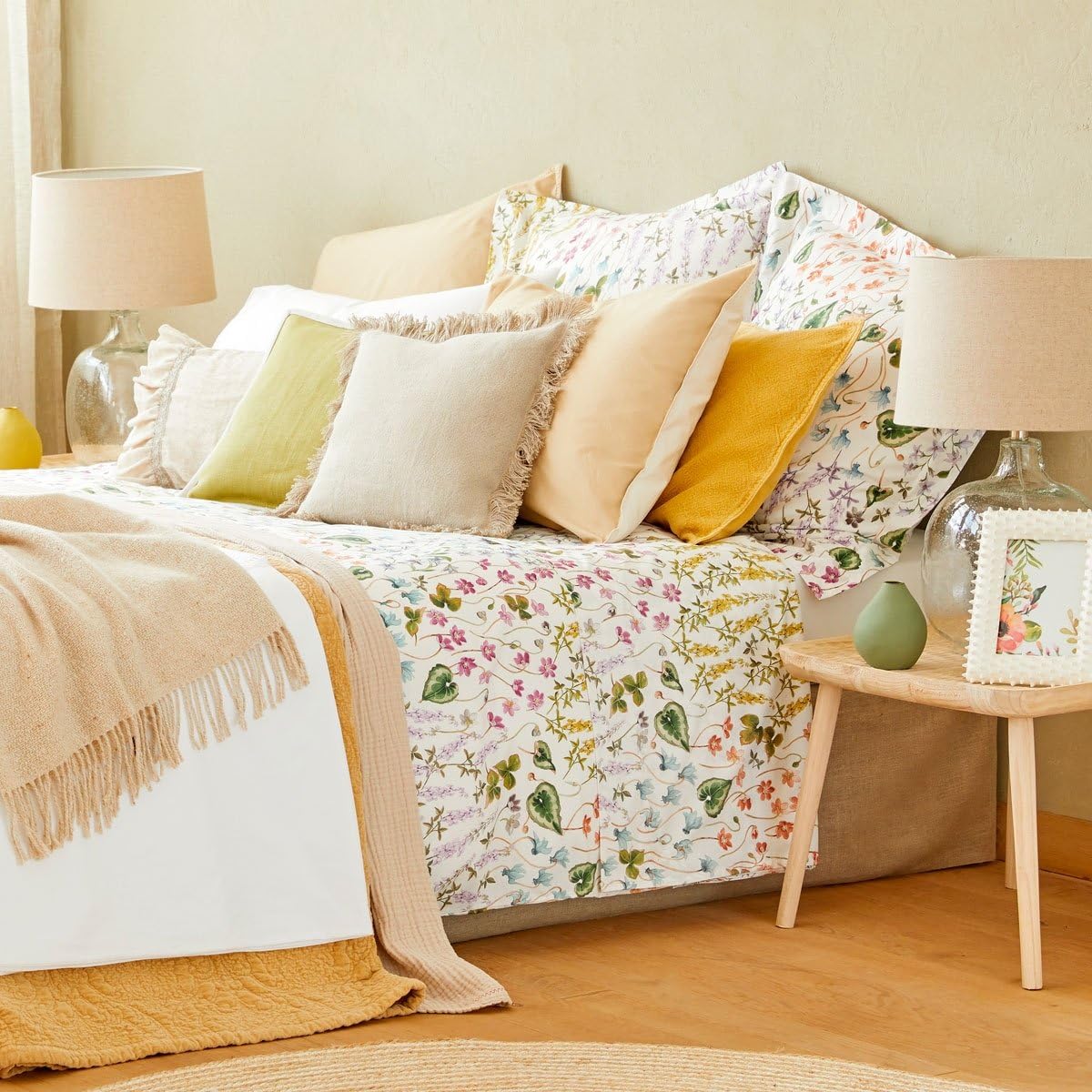 Zara Home Floral and Leaf Print Double Size Duvet Cover - 220 x 220cm