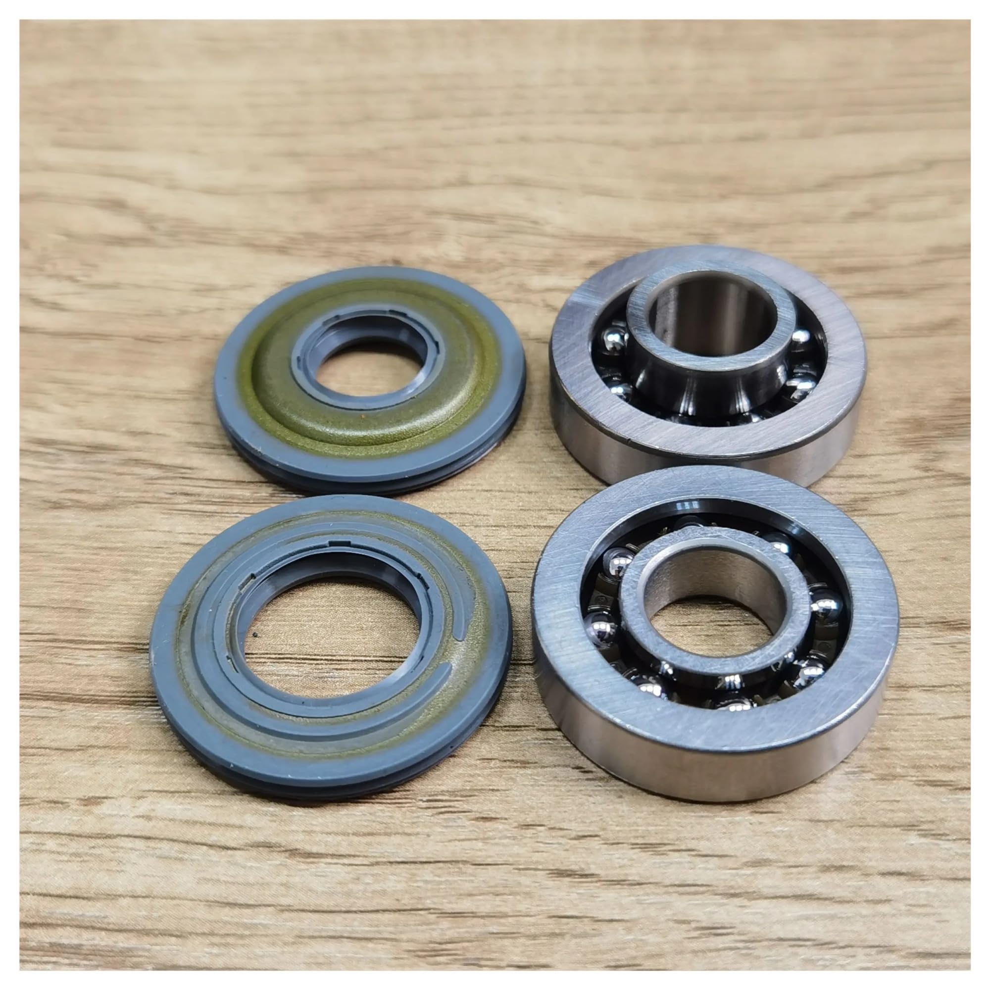Adatto for accessori for motosega Husqvarna 135 140 435 435E 440 440E Cuscinetto a sfere dell'albero motore e set di paraolio di ricambio(Bearing seal set)