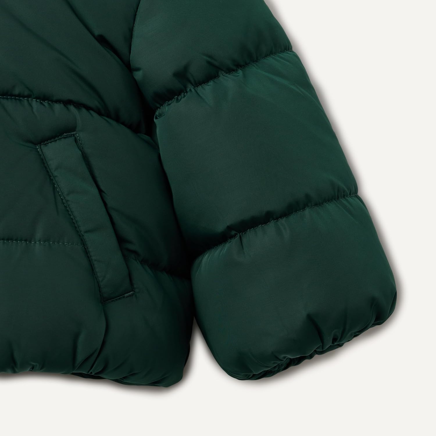 Amazon Essentials x Sofia Grainge Babies, Toddlers, and Boys' Water-Resistant Hooded Puffer Jacket - Image 4