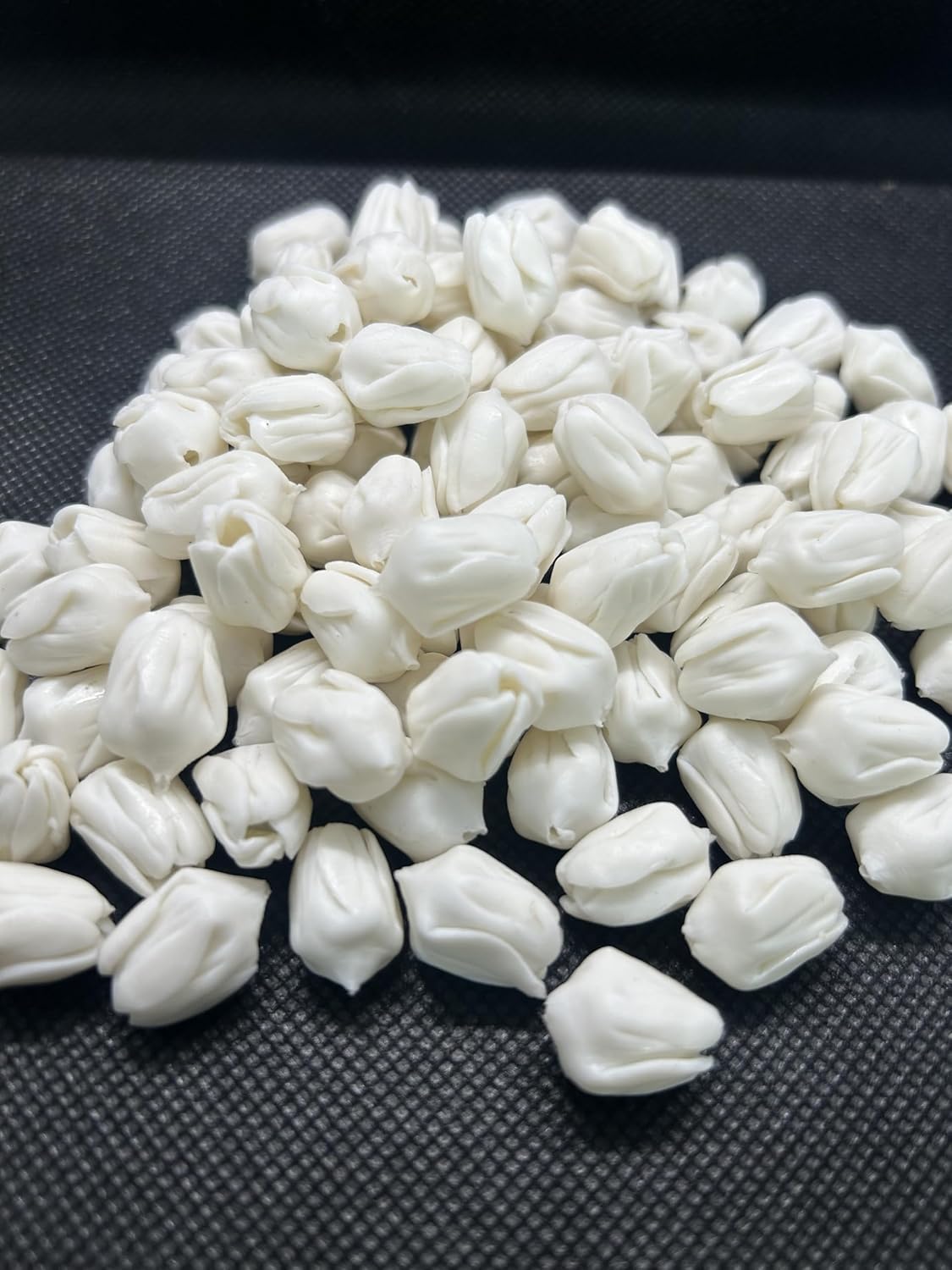 100 PCS White Jasmine Buds No Stem Pikake Clay Beads for Jewelry Making DIY Craft Supplies