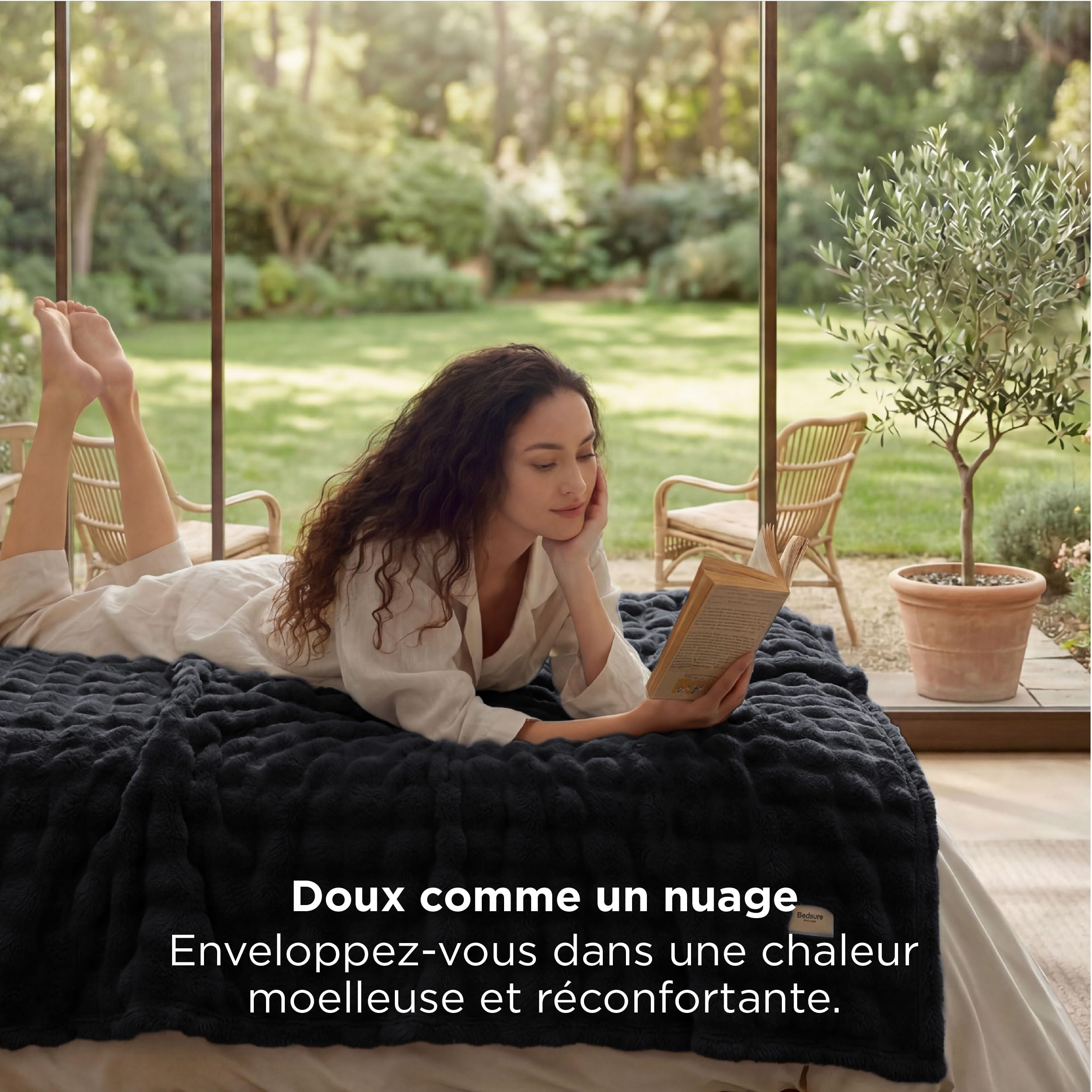 Bedsure Plaid Polaire Doux Bulle - Couverture, Noir, 220x240 cm | Plaid Canape, Couverture Chaude Lit, Cadeaux pour Femmes, Plaid Décoratif Salon Chambre, Couvre-lit Léger
