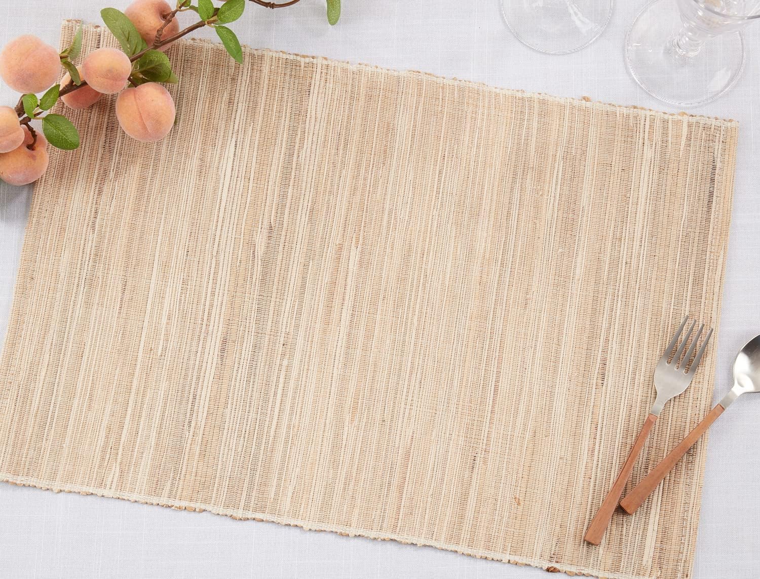 Fennco Styles Woven Chic Texture Water Hyacinth Placemats 14" W X 20" L, Set of 4 - Natural Table Mats for Home Décor, Dining Table, Banquets, Holiday and Special Events