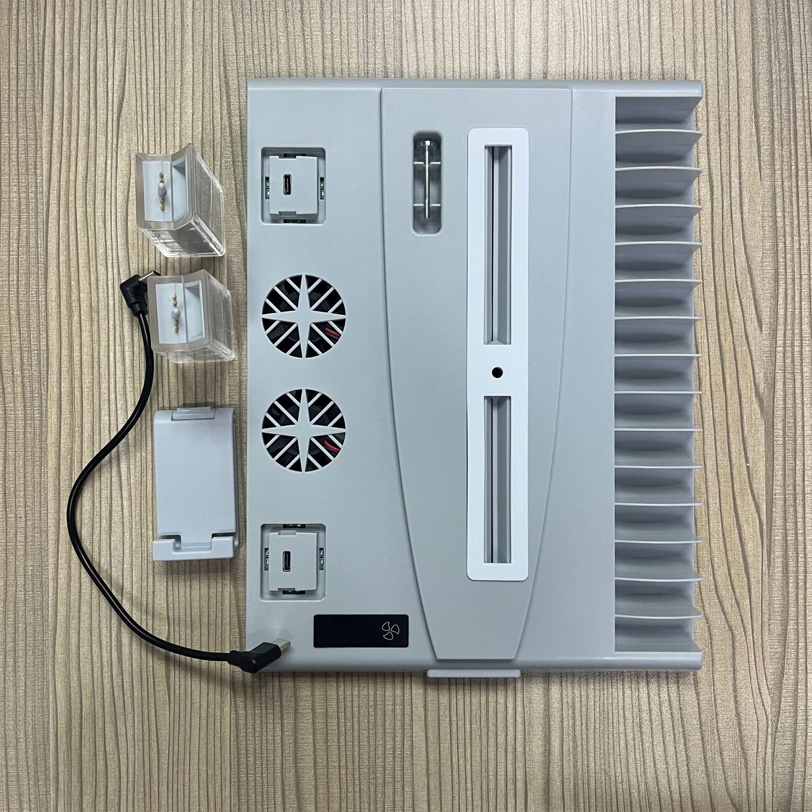 Ventola di raffreddamento Supporto verticale Base Controller Gamepad Console Stazione di ricarica Ventola di raffreddamento Supporto auricolare Docking Station di ricarica