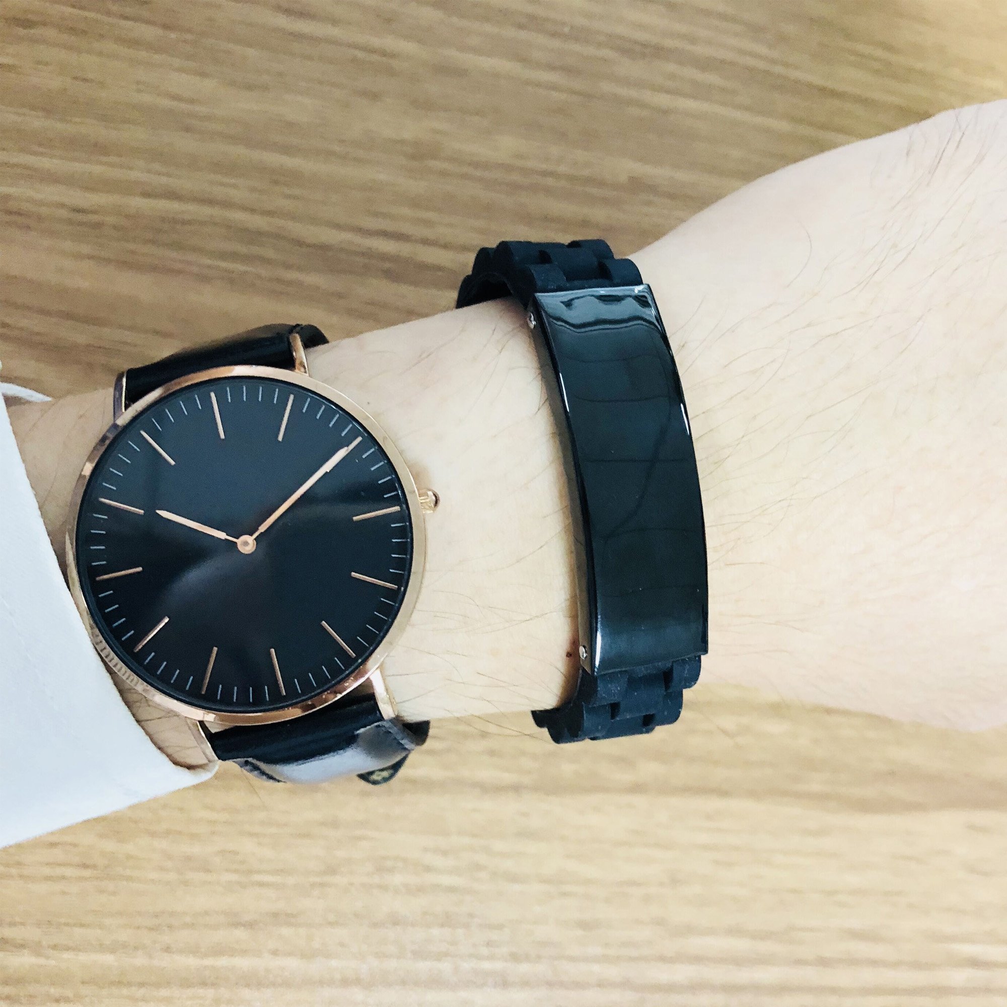 VNOX Personalizado Personalizar Grabado Acero Inoxidable Pulsera de Alerta Médica Pulsera Médica de Silicona Negra para Hombres Mujeres,18-22.5cm Ajustable.