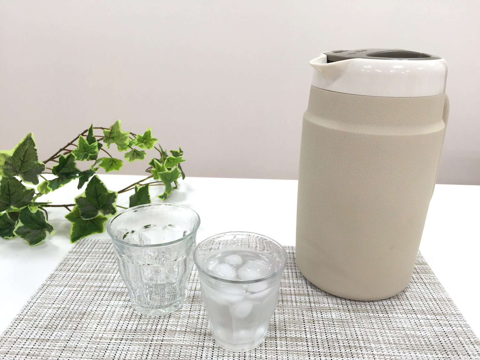 Amazon.co.jp: タイガー 魔法瓶 保冷 ピッチャー 1.7L 断熱材 使用 