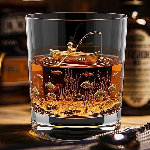 Fishing Man Whiskey Glass – 3D Effect Personalized Fishing Whiskey Glasses for Men Dad Husband, Fishing Engraved Whiskey Glass for Men, Mens Drinking Glasses, Whiskey Gifts for Fishing Dad, Grandpa