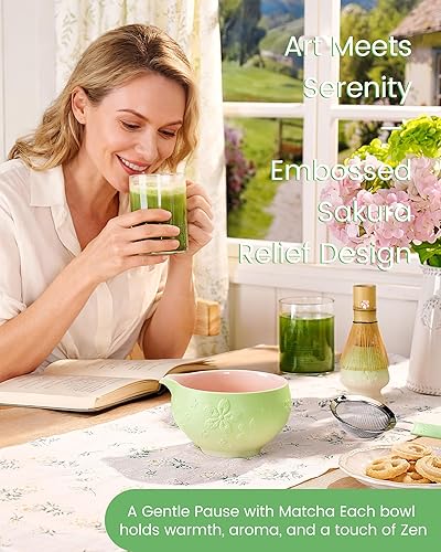 Miniatura 2 de Juego de batidor de matcha, 6 piezas de color verde pálido con cuenco Sakura, innovador mango de tamiz, batidor y cuchara de bambú Sukura hecho a