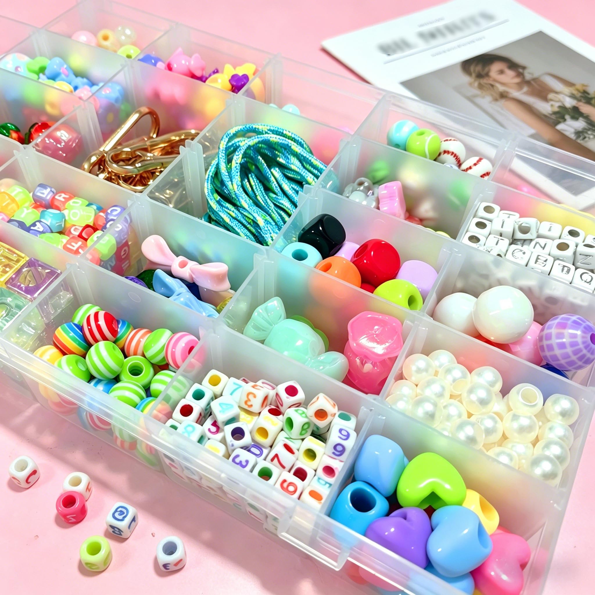 ZZM Story DIY Taschenanhänger-Set für 12 Charms, Schlüsselanhänger-Schmuckherstellungs-Set mit großen Perlen, personalisiertes Namensbeutel-Bastelset für Damen, Mädchen, Erwachsene