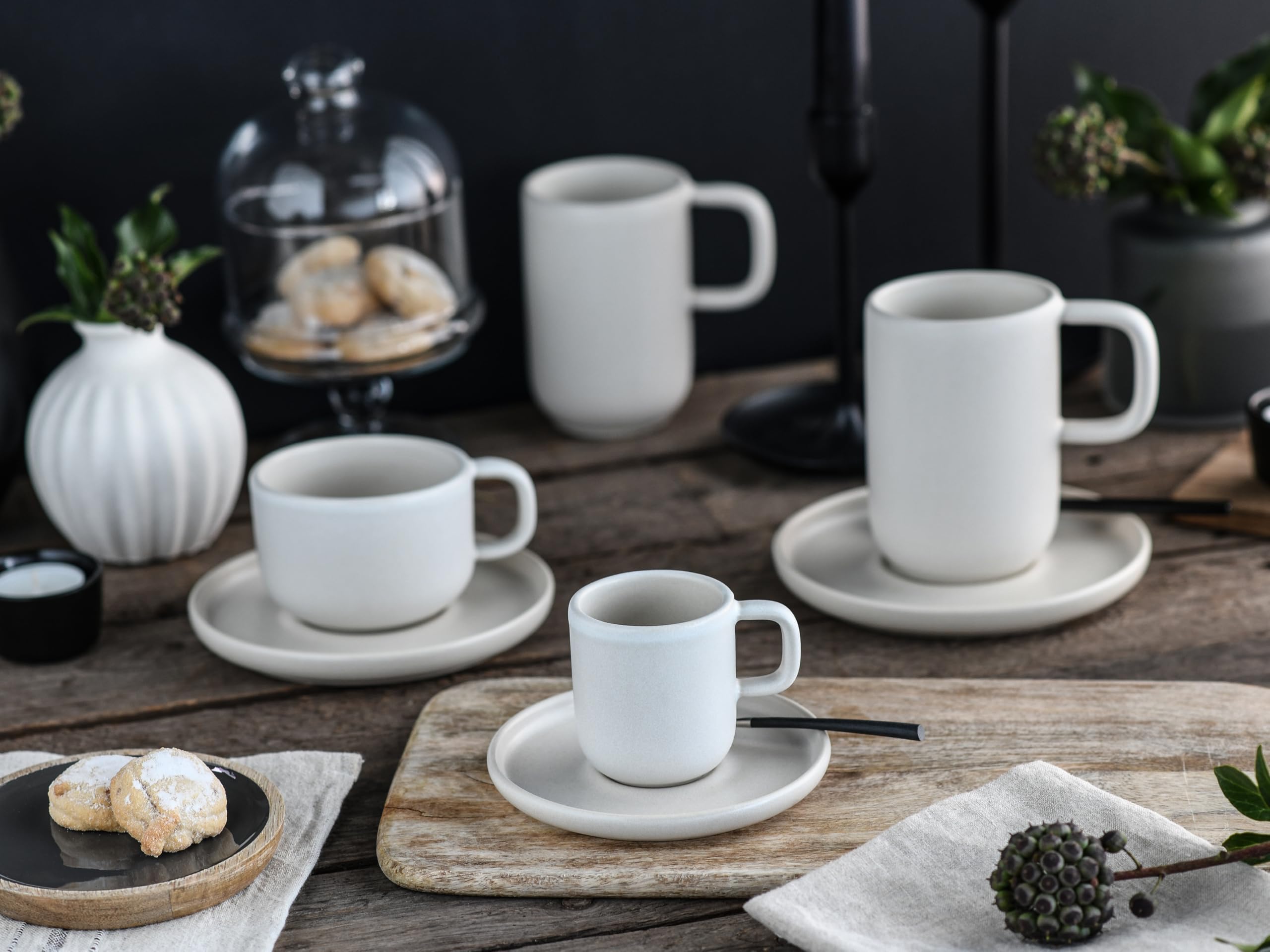 Creatable, 25259, seria Uno Offwhite, 12-częściowy zestaw naczyń dla 6 osób, filiżanki do espresso z kamionki, nadają się do mycia w zmywarce i używania w kuchence mikrofalowej, wyprodukowano w