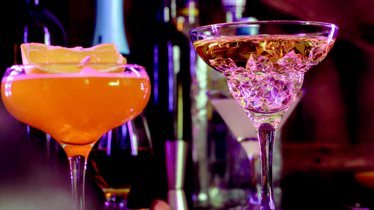 13-teiliges Barkeeper-Set Mit Whiskey-Smoker – Inkl. Shaker, Räucher, Holzchips & Zubehör – In Rosa-Gold & Bambus