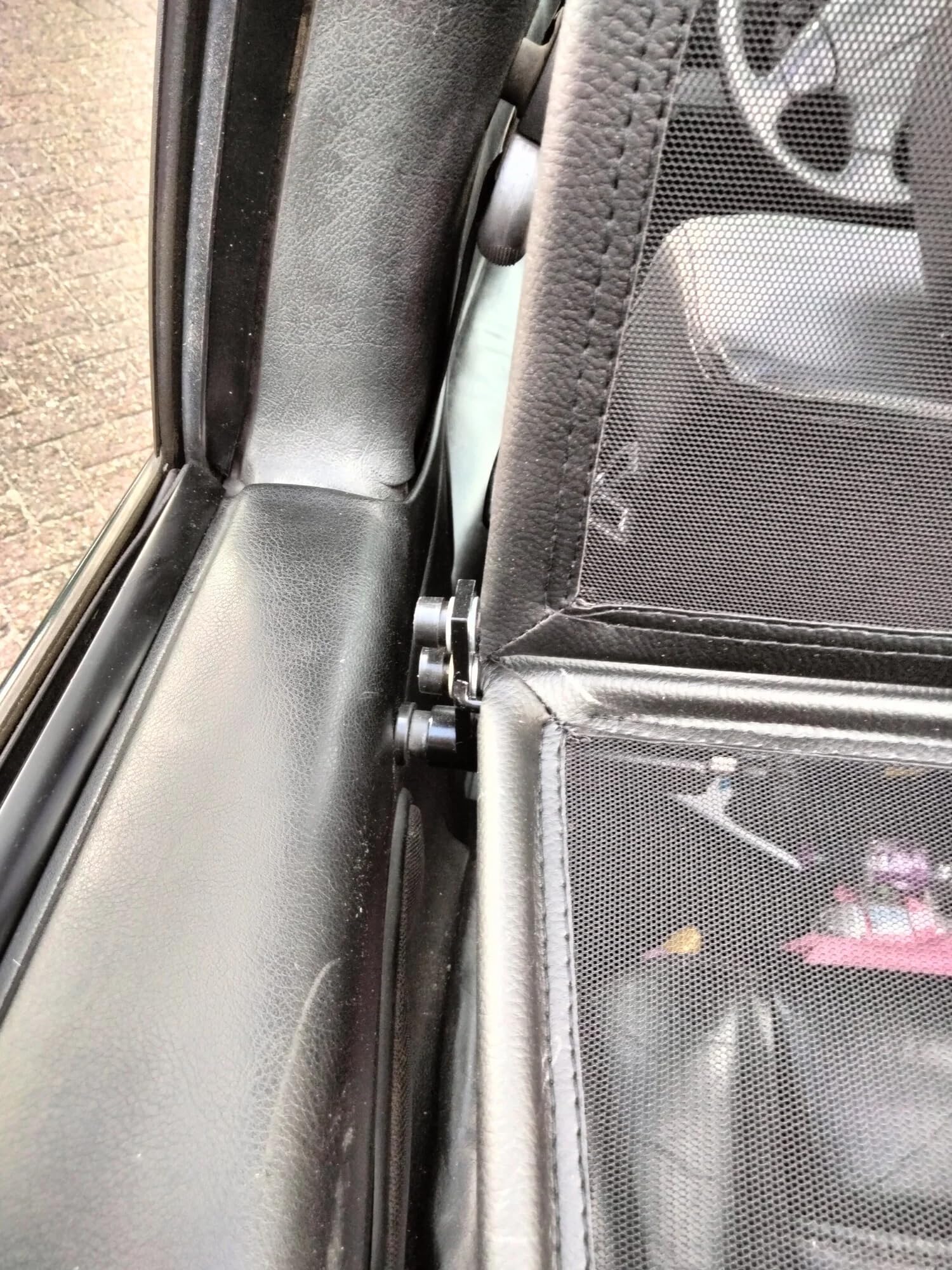 Windschott für VW Golf 3+4 (1993-2002) - Klappbar - mit Schnellverschluss - Schwarz | Windabweiser | Windblocker | Wind Deflector