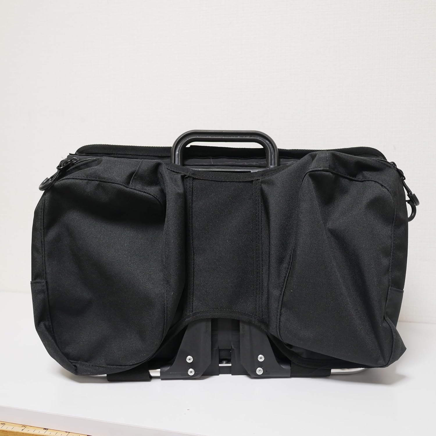 フロントバッグ | フロント 雨天時も安心の防水仕様のフロント ヘッド