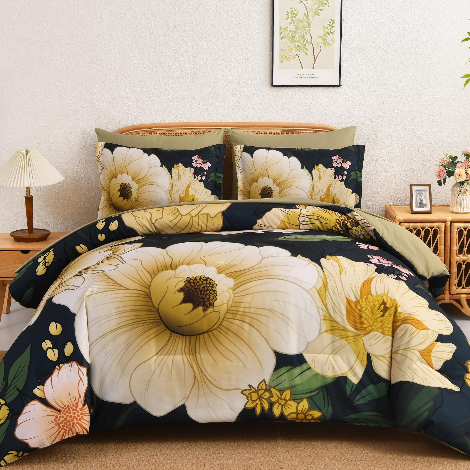 Dark Green Floral Comforter Set Queen Size 7 Pieces Bed in a Bag Flower Bedding Sets Lightweight Boho Bed Set with Sheet,Pillowcases&Shams for All Season