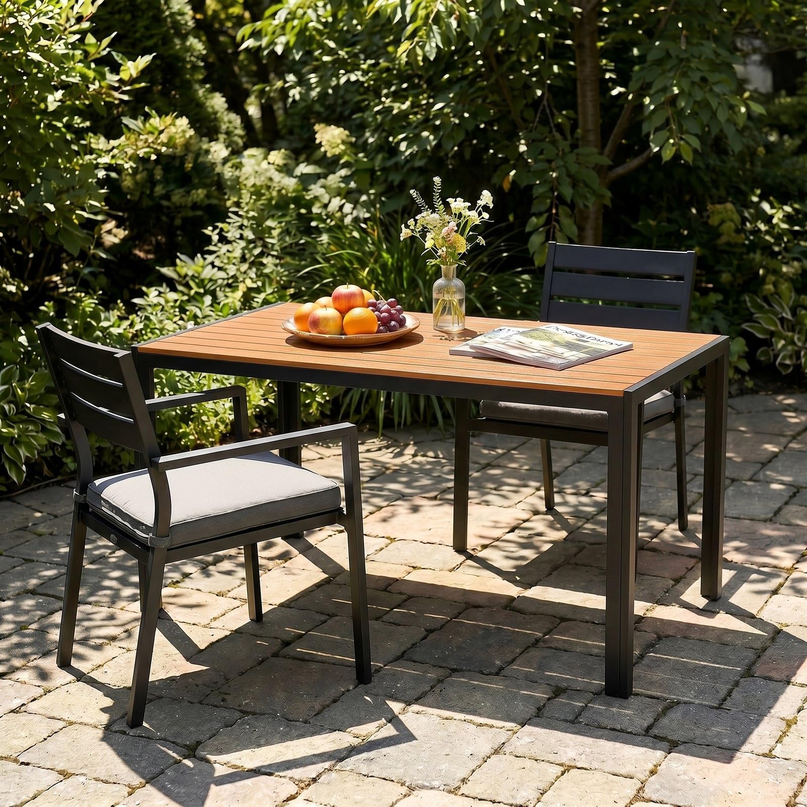 LIFERUN Tavolo da Giardino Moderno in WPC 110 x 70 cm, Tavolo da Pranzo per Esterno per 4-6 Persone, Tavolo da Balcone Salvaspazio in Alluminio, Design Effetto Legno,Marrone Teak