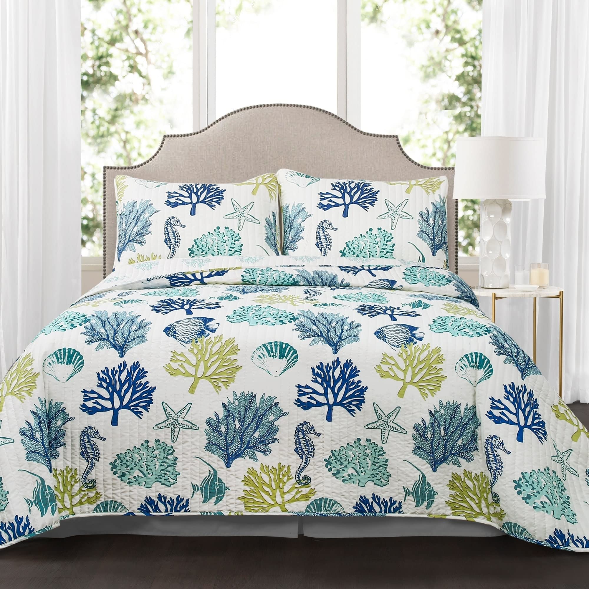Reversible 7 Piece Bedding Set with Feather Seashell Design-Full Queen-Blue and Navy Coastal Reef Quilt, Navy & Blue