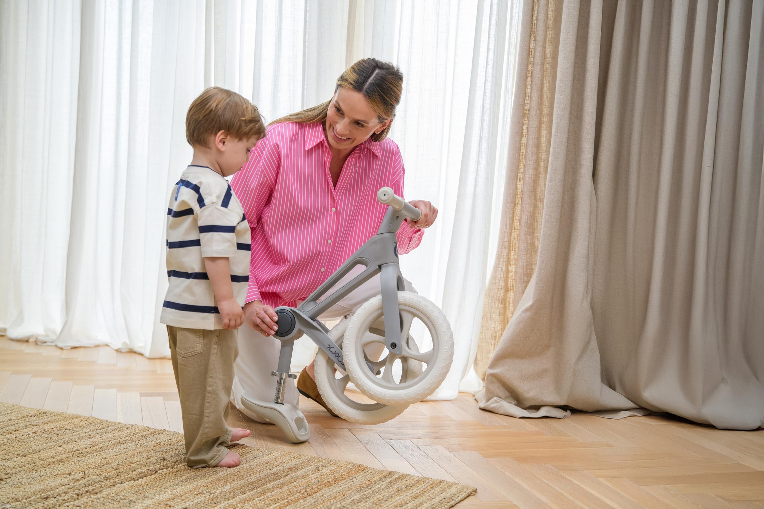 Momi Bicicletta senza pedali NORU per bambini dai 2 anni (max 25 kg), pieghevole con un pulsante, sella regolabile, ruote EVA antiforatura da 12"