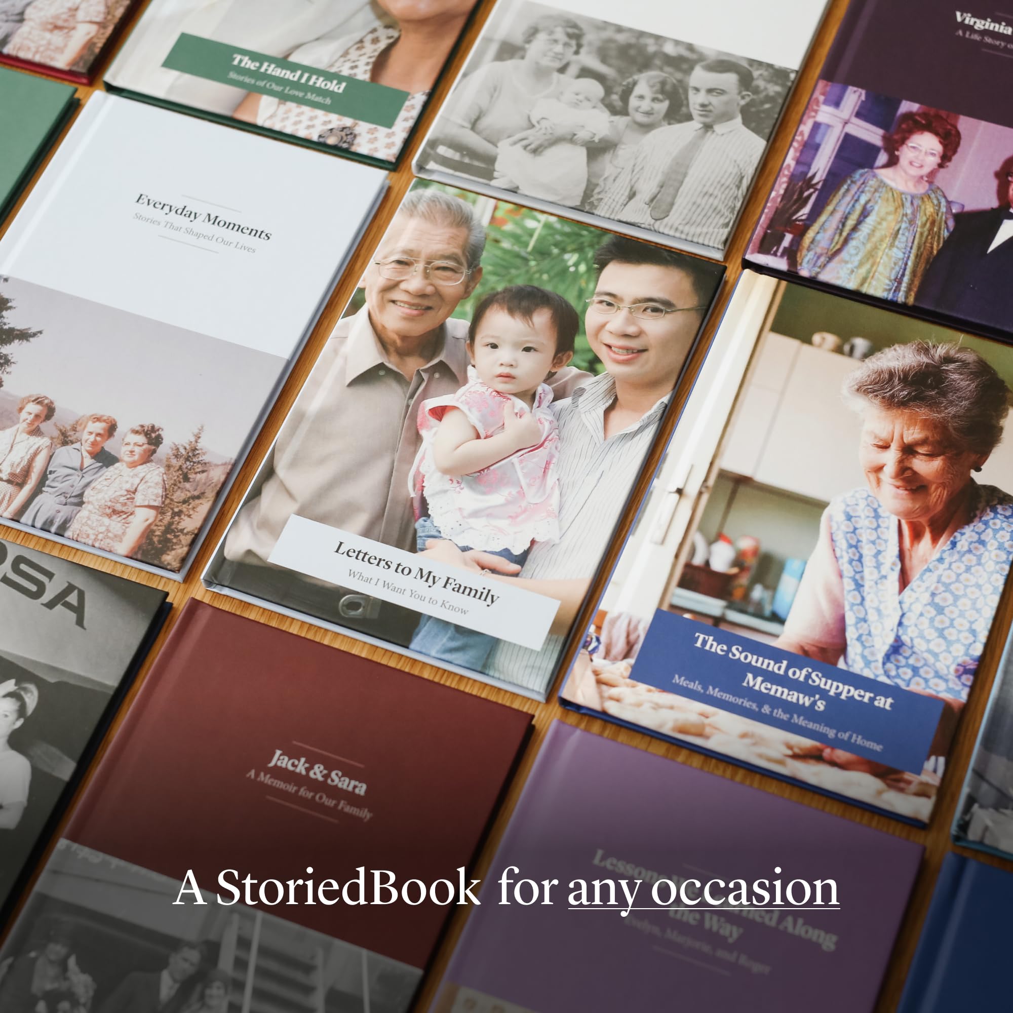 Storied Dziennik pamiątkowy i karty startowe do konwersacji, pytania z historii życia dla mamy, taty, babci i dziadka plus dostęp do książek historyjnych, 78 kart plus StoriedBook Studios