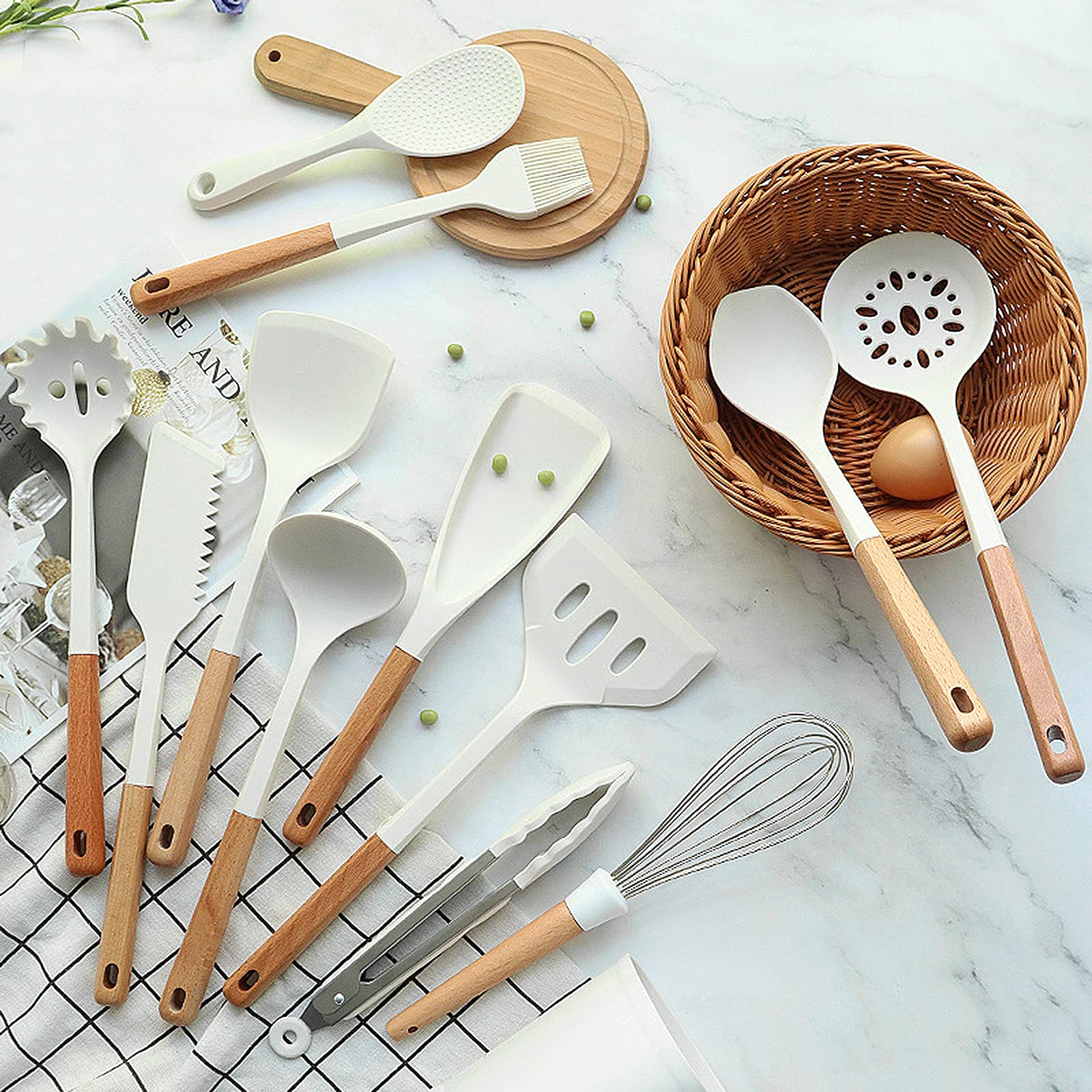 Snplowum 1pcs White Silicon Basting Brushes, Heat Resistant Oil Brush Wooden Handle Pastry Brushes, Spread Oil Butter Sauce Marinades. Perfect for Sauce BBQ Grill Baking Cooking