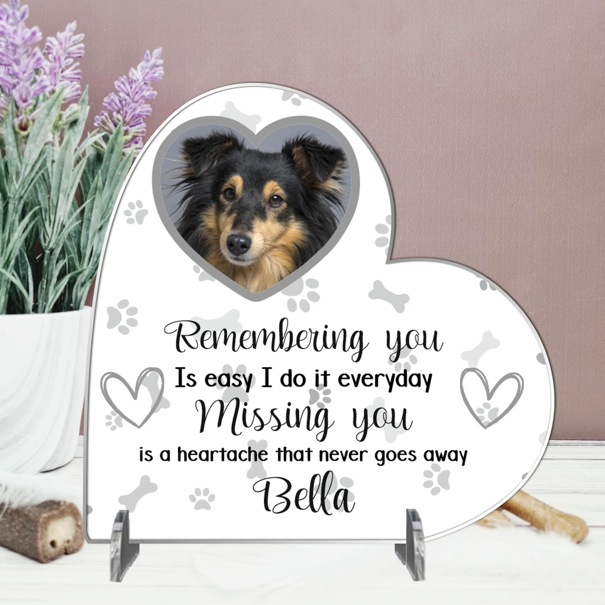 Personalised Pet Memorial Plaque โ 'Remembering You is Easy, Missing You is a Heartache' โ Available in MDF or Acrylic, Sizes Small to Large โ Indoor & Outdoor Use (Acrylic 18.5cm x 19cm, Grey)