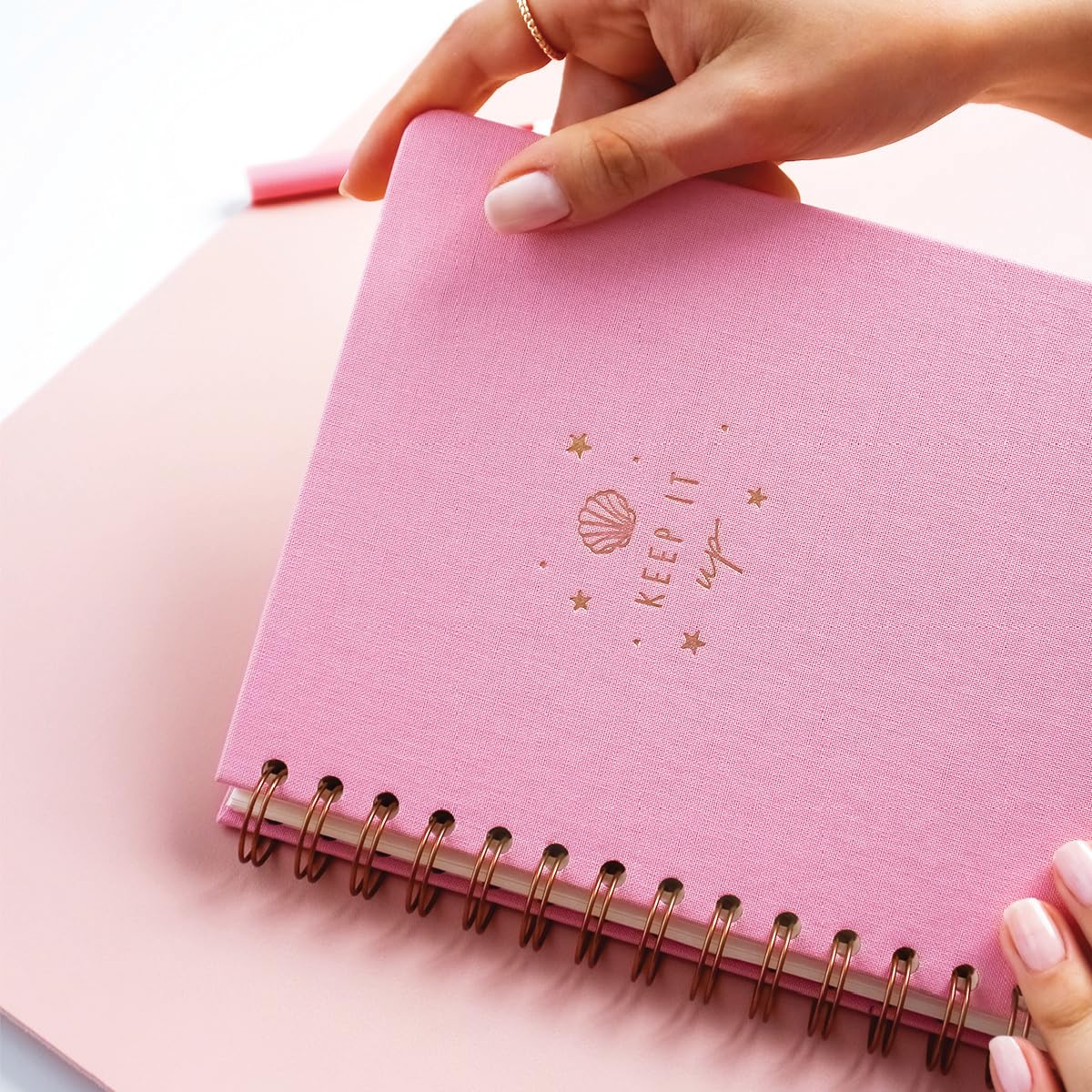 PAPERORA A5 Spiralli Sert Kapak Keten Noktalı Tarihsiz Not Defteri Şeker Pembe